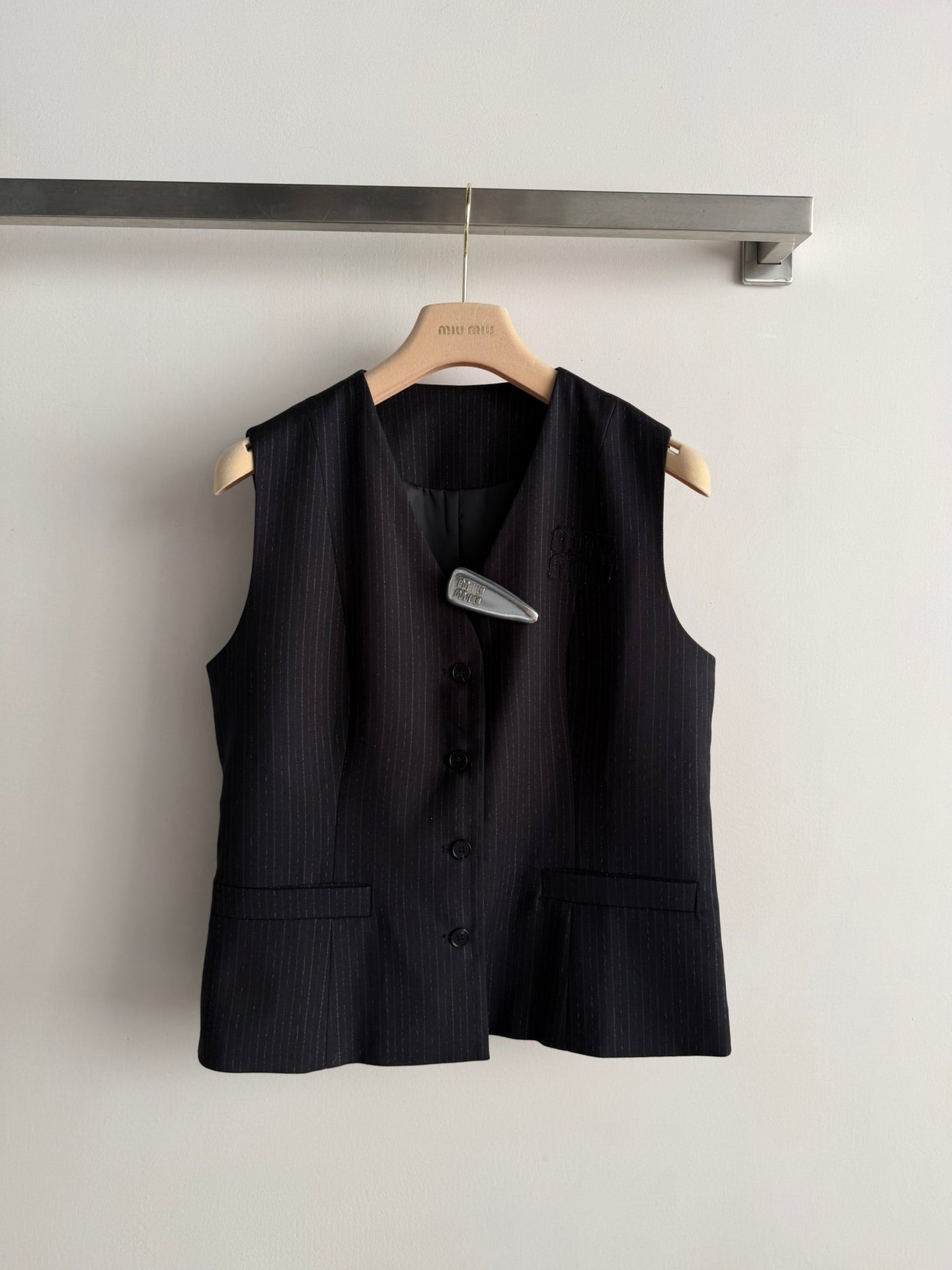 MIUMIU 26S SET VEST AND PLEATED SKIRT 867