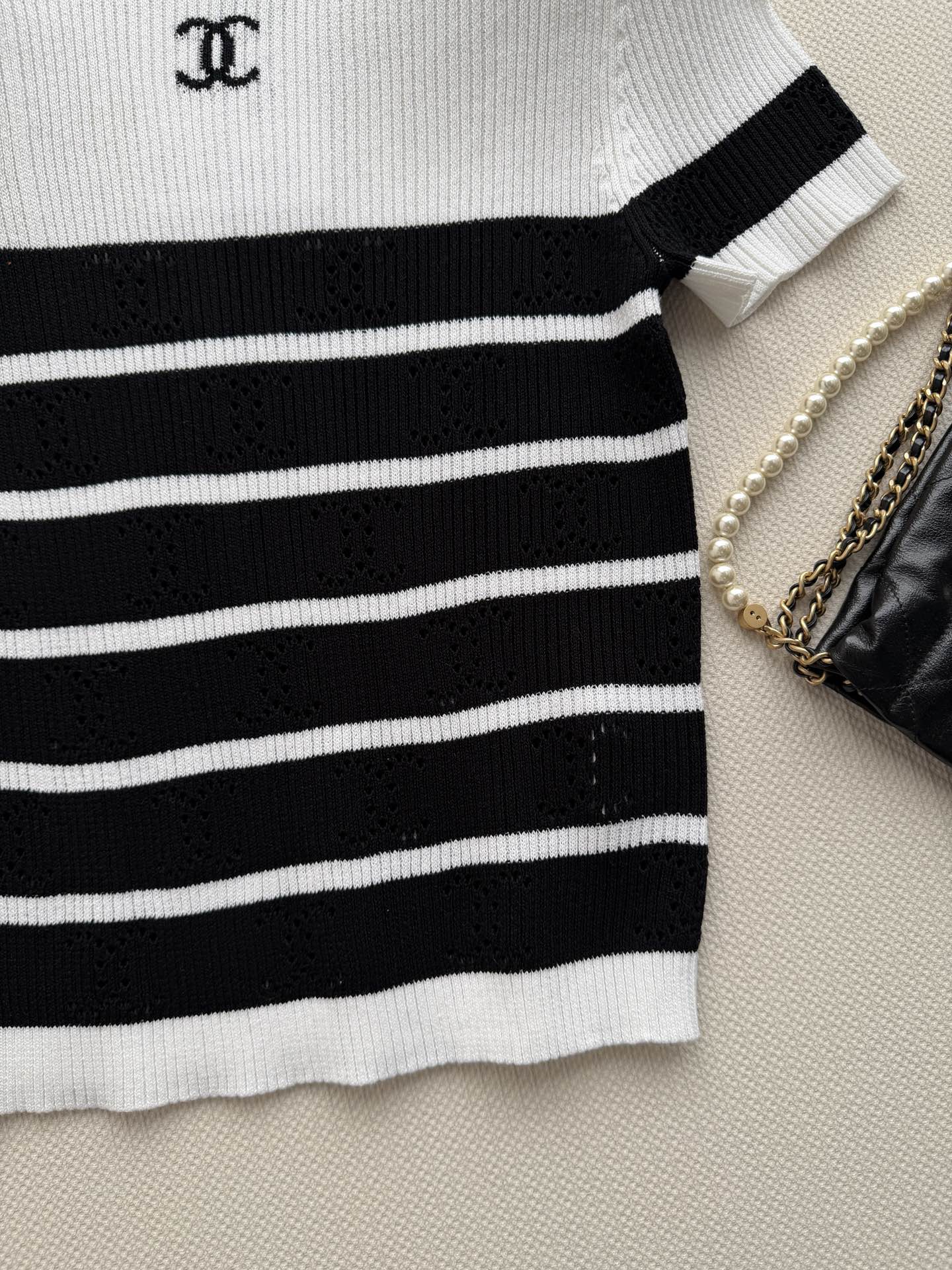 CHANEL 26S SHORT-SLEEVE SWEATER STYLE 1039