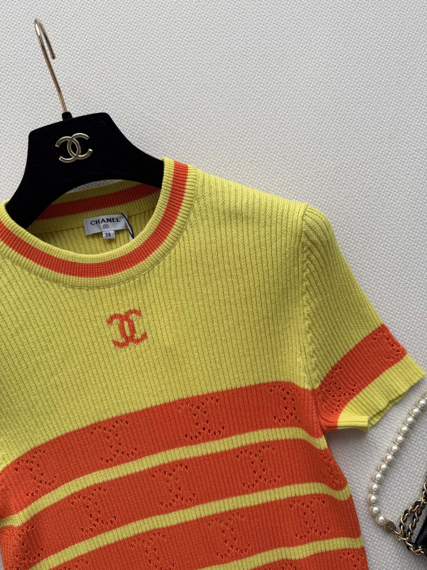 CHANEL 26S SHORT-SLEEVE SWEATER STYLE 1038