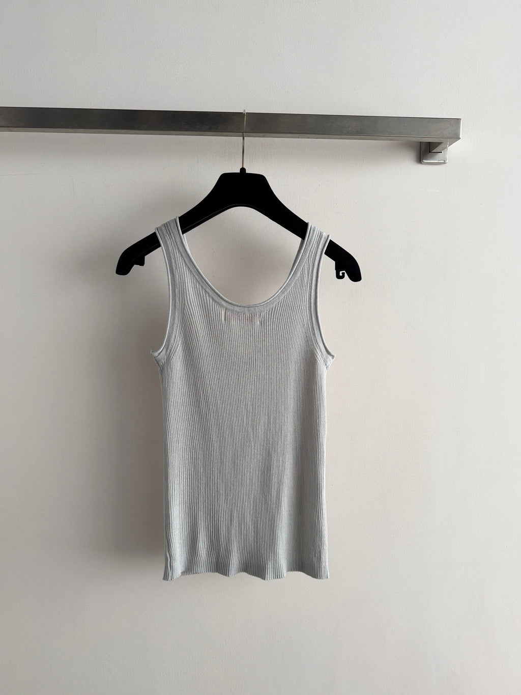 CHANEL 26S KNIT SLEEVELESS TOP STYLE 1185