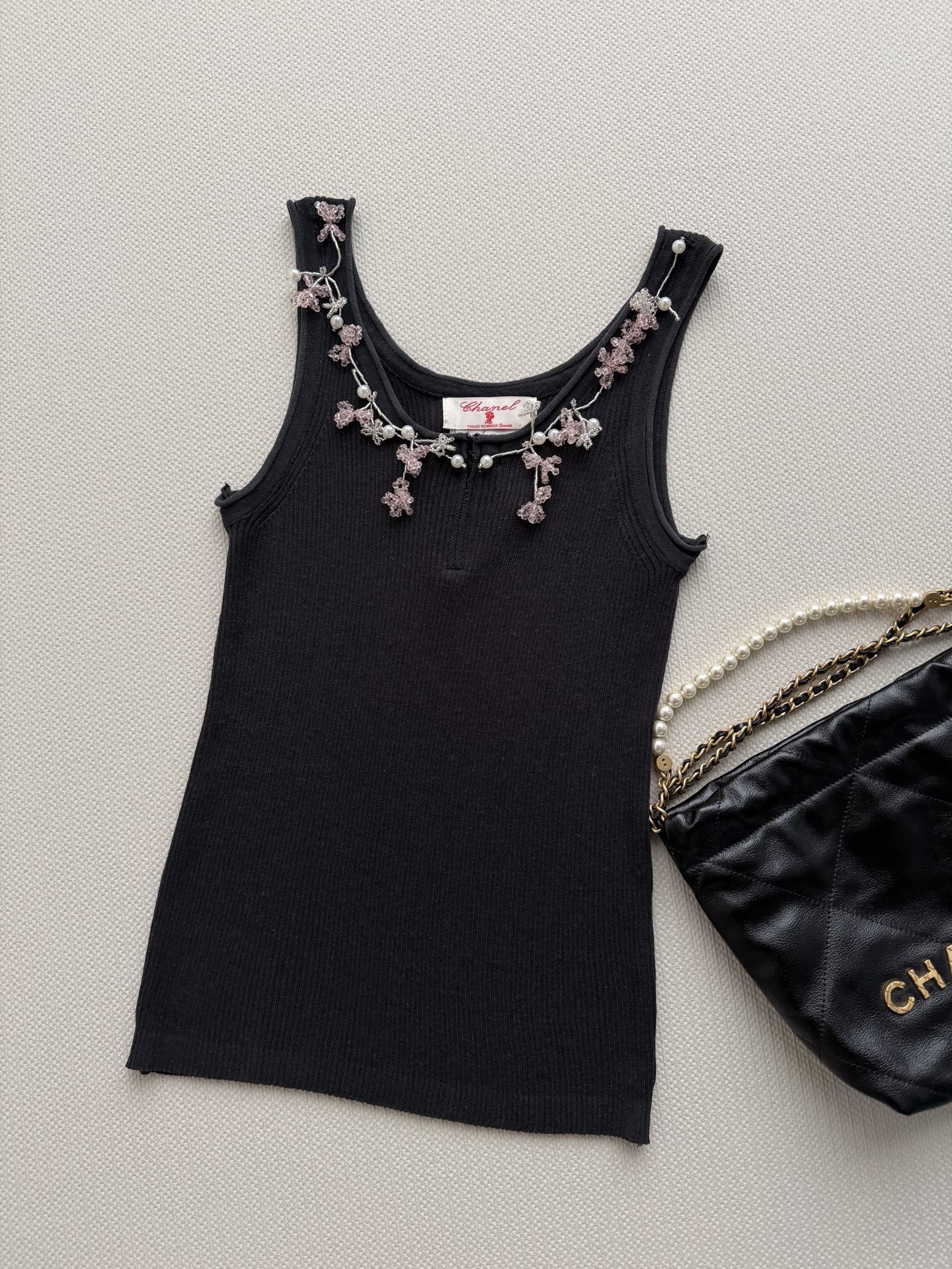 CHANEL 26S KNIT SLEEVELESS TOP STYLE 1183