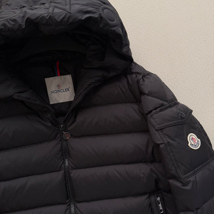 MONCLER 26S HOODED SHORT DOWN JACKET 776