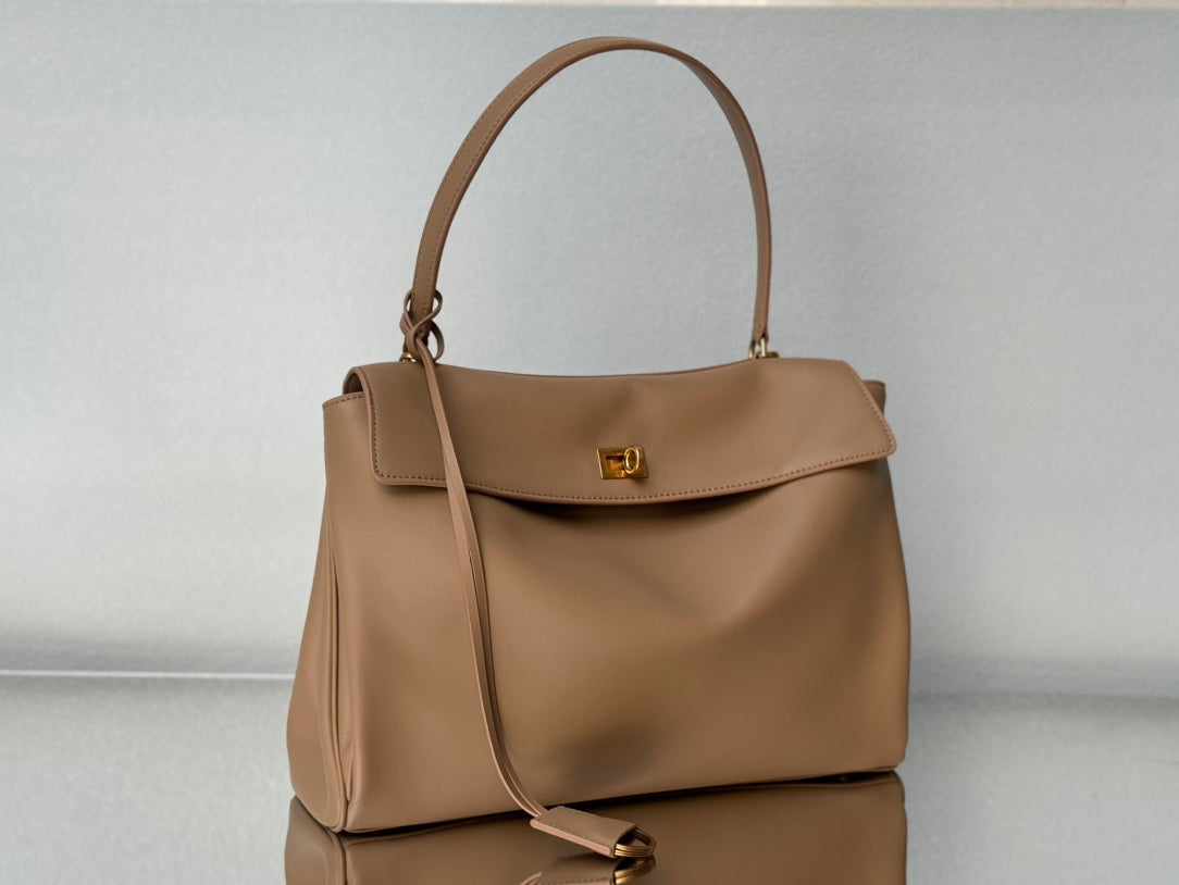 RODEO MEDIUM BAG 35 IN CAMEL BEIGE SMOOTH CALFSKIN GOLD HARDWARE