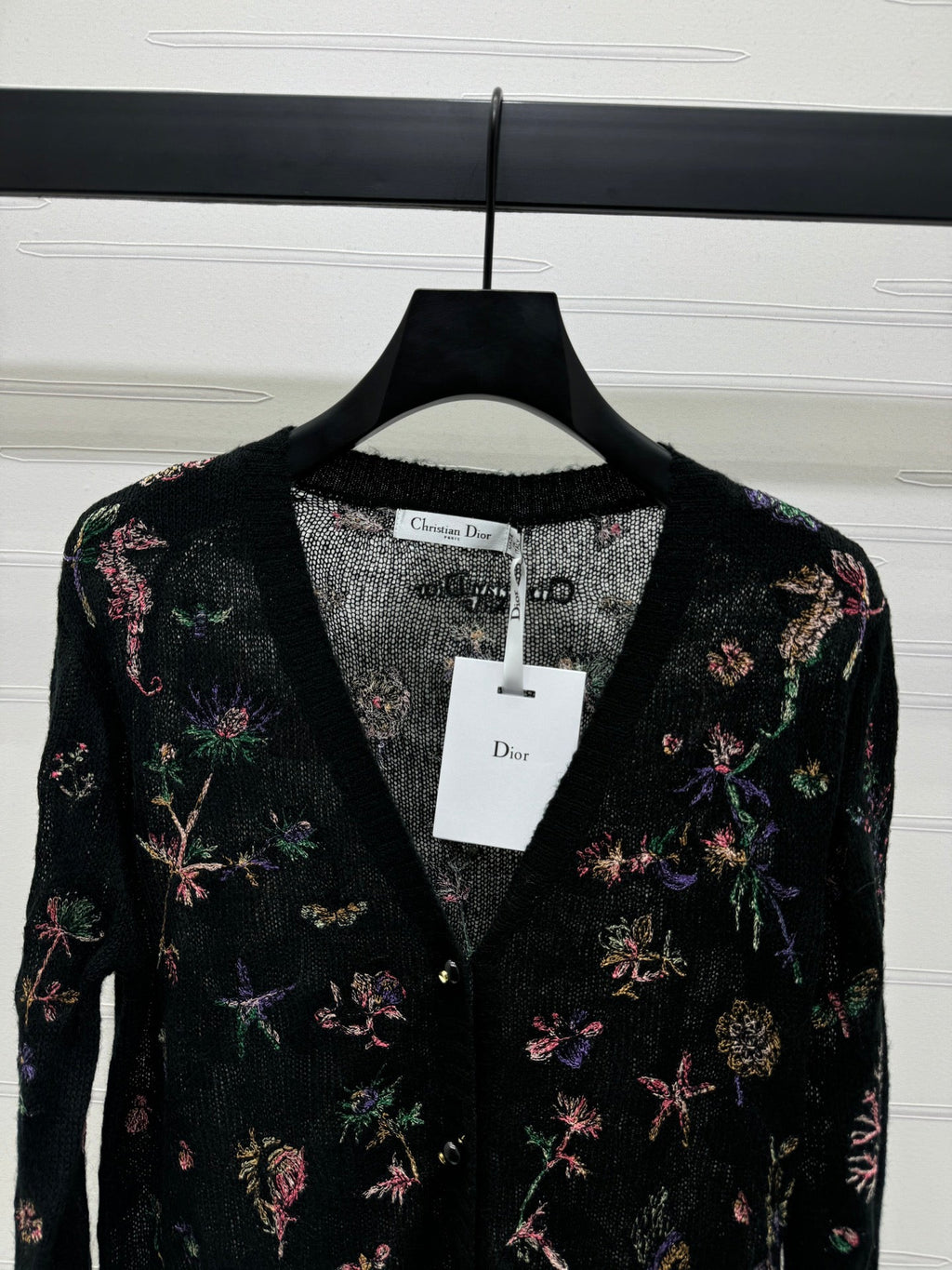 DIOR KNITTED V-NECK FLORAL EMBROIDERED CARDIGAN 276698