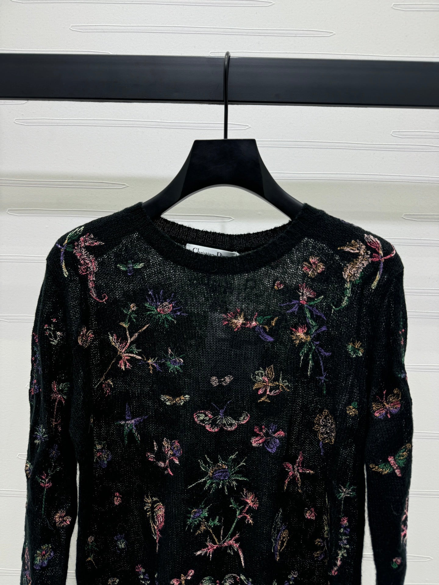 DIOR FLORAL EMBROIDERED KNITTED LONG-SLEEVE TOP 276695
