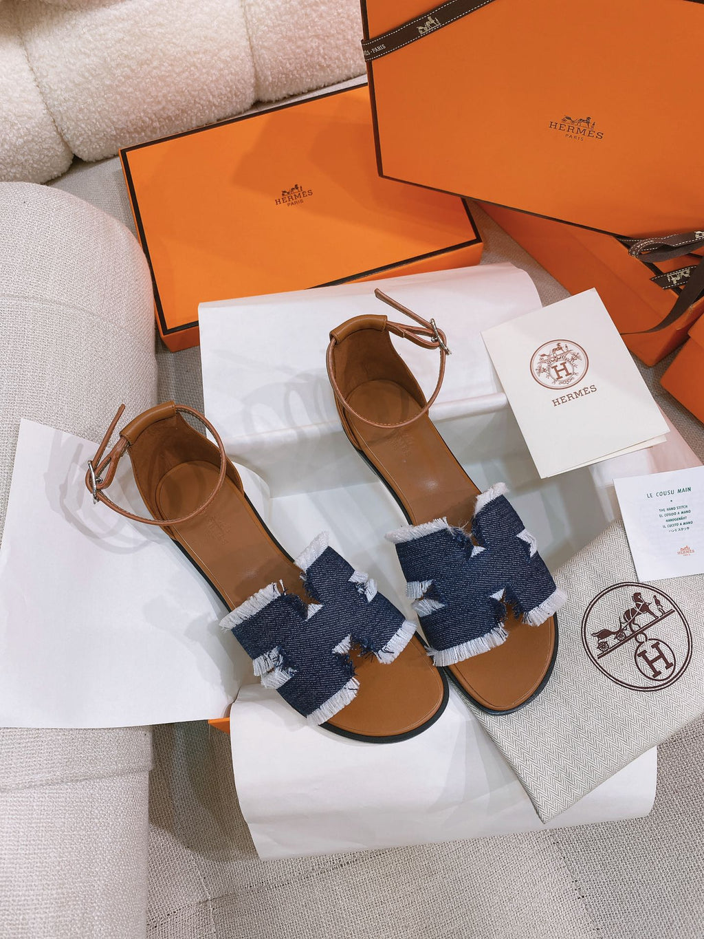 HM 26S SANTORINI SANDAL IN NAVY BLUE CALFSKIN AND FABRIC