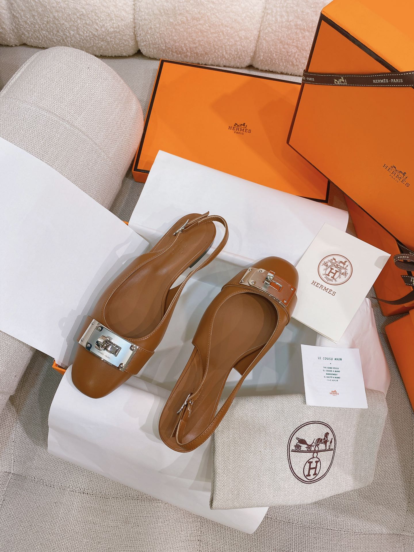 HM 26S INNOCENTE SLINGBACK IN CARAMEL BROWN CALFSKIN SILVER HARDWARE