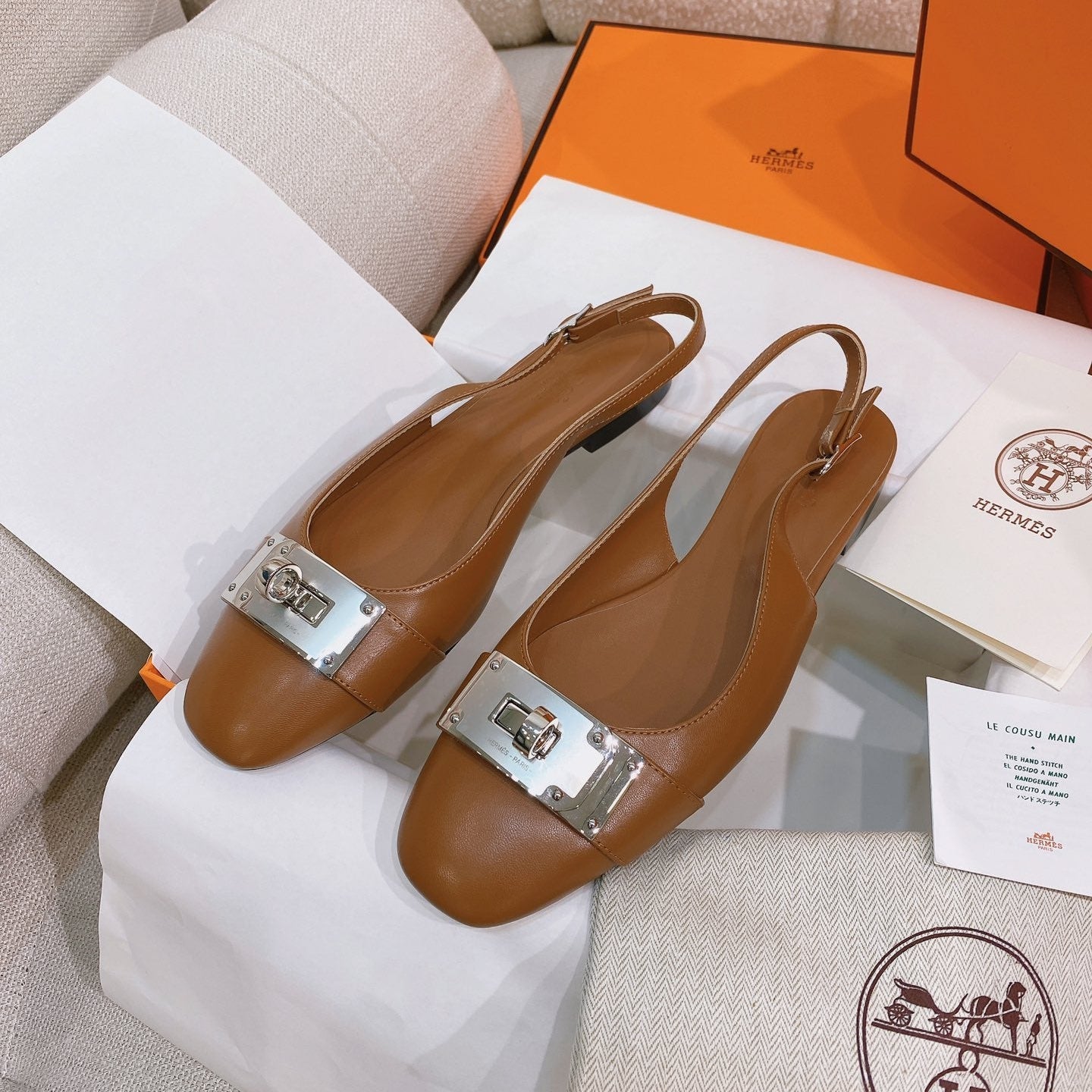 HM 26S INNOCENTE SLINGBACK IN CARAMEL BROWN CALFSKIN SILVER HARDWARE