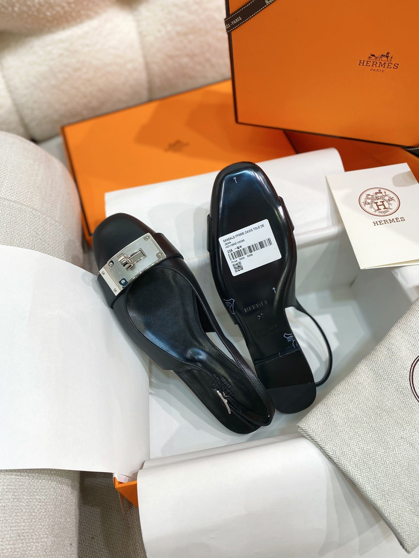 HM 26S INNOCENTE SLINGBACK IN BLACK CALFSKIN SILVER HARDWARE