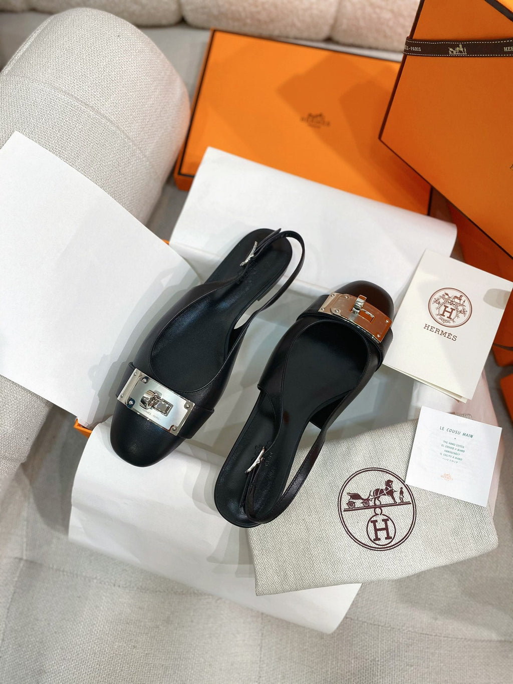 HM 26S INNOCENTE SLINGBACK IN BLACK CALFSKIN SILVER HARDWARE