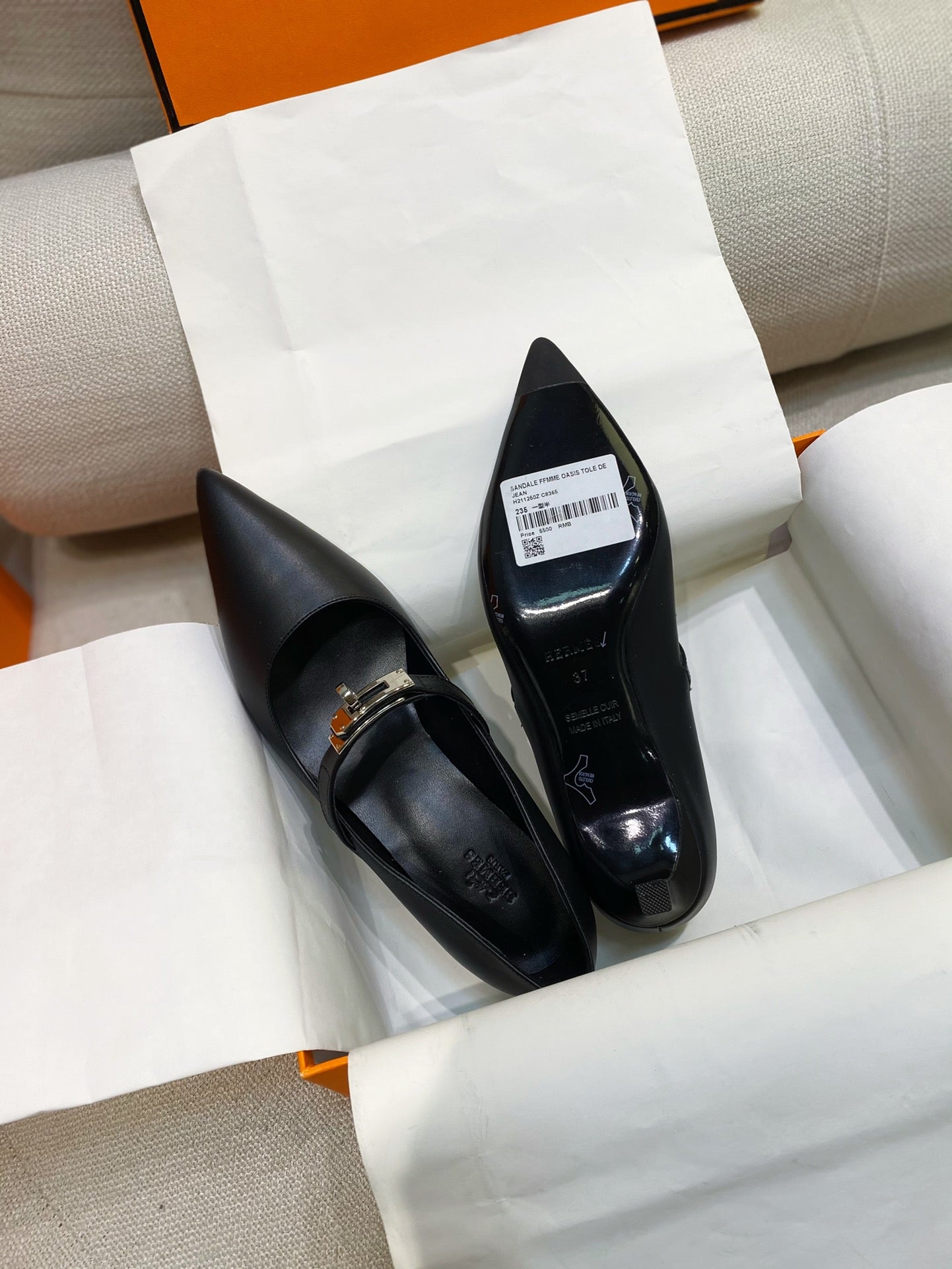 HM 26S MARY JANE POINTED TOE HEELS 40MM IN BLACK CALFSKIN KELLY BUCKLE
