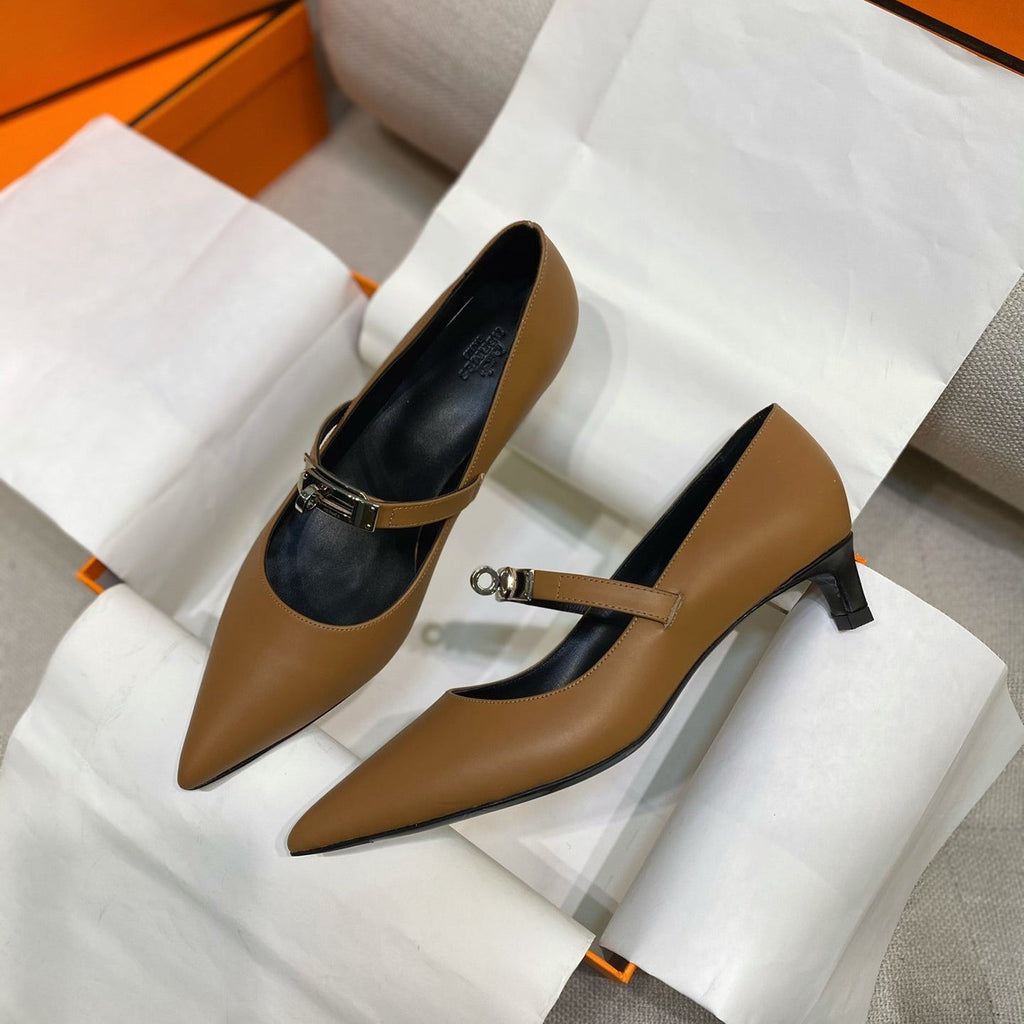 HM 26S MARY JANE POINTED TOE HEELS 40MM IN BROWN CALFSKIN KELLY BUCKLE