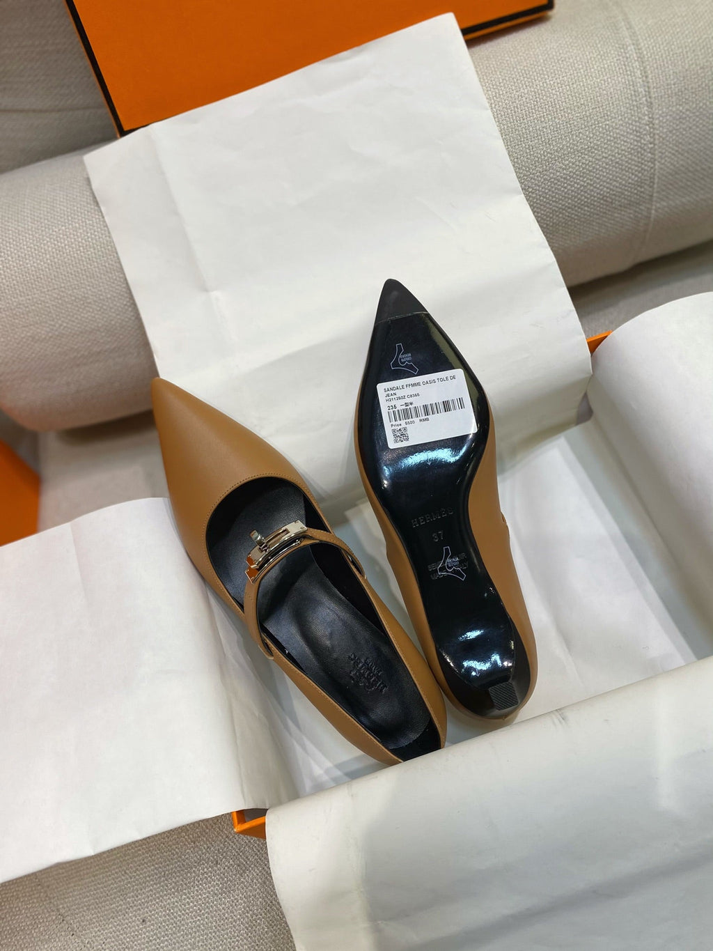 HM 26S MARY JANE POINTED TOE HEELS 40MM IN BROWN CALFSKIN KELLY BUCKLE