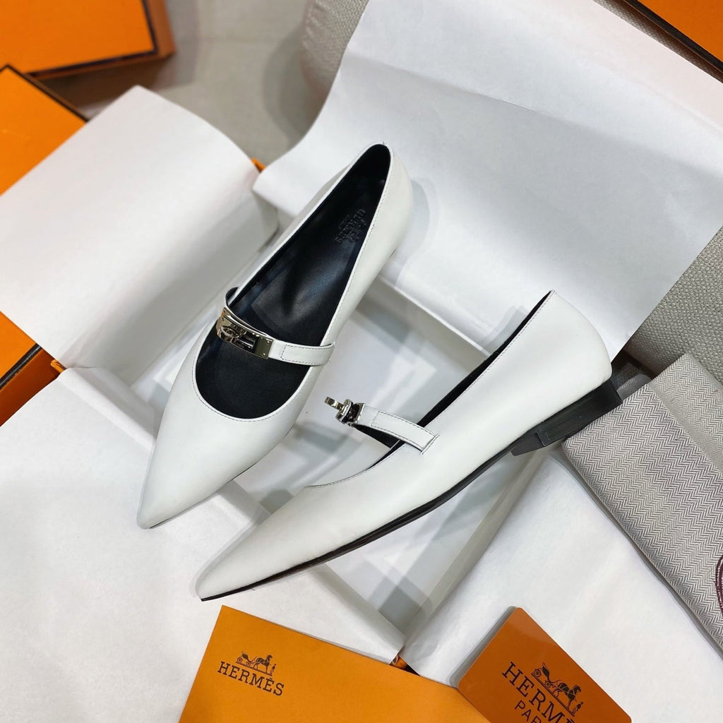 HM 26S KELLY BUCKLE MARY JANE POINTED FLATS IN CREAM WHITE CALFSKIN
