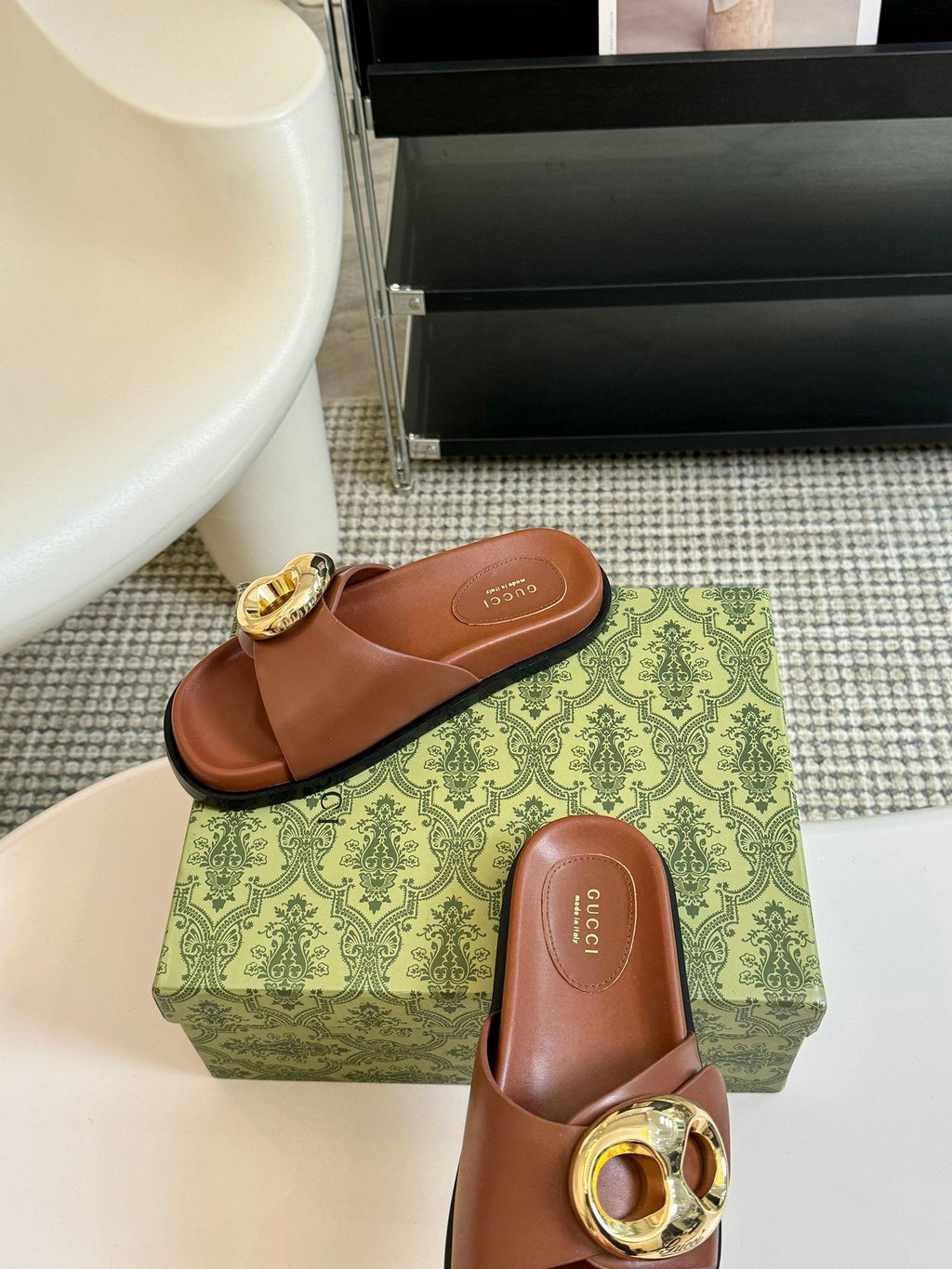 WOMEN'S SLIPPER IN BRONZE BROWN CALFSKIN WITH GOLD HARDWARE