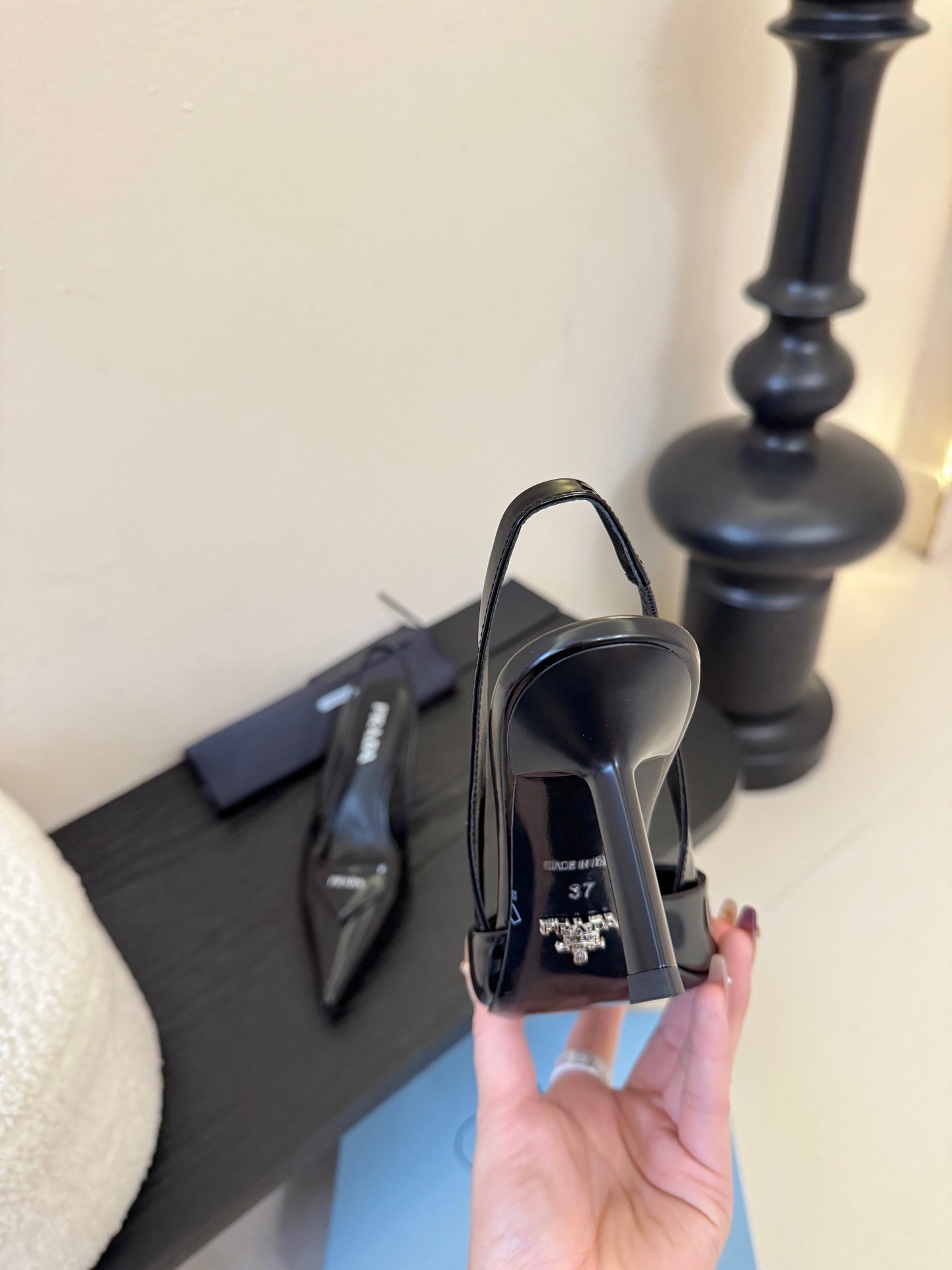 PRADA 26S POINTED TOE SLINGBACK HEELS 60MM IN BLACK CALFSKIN WITH LOGO