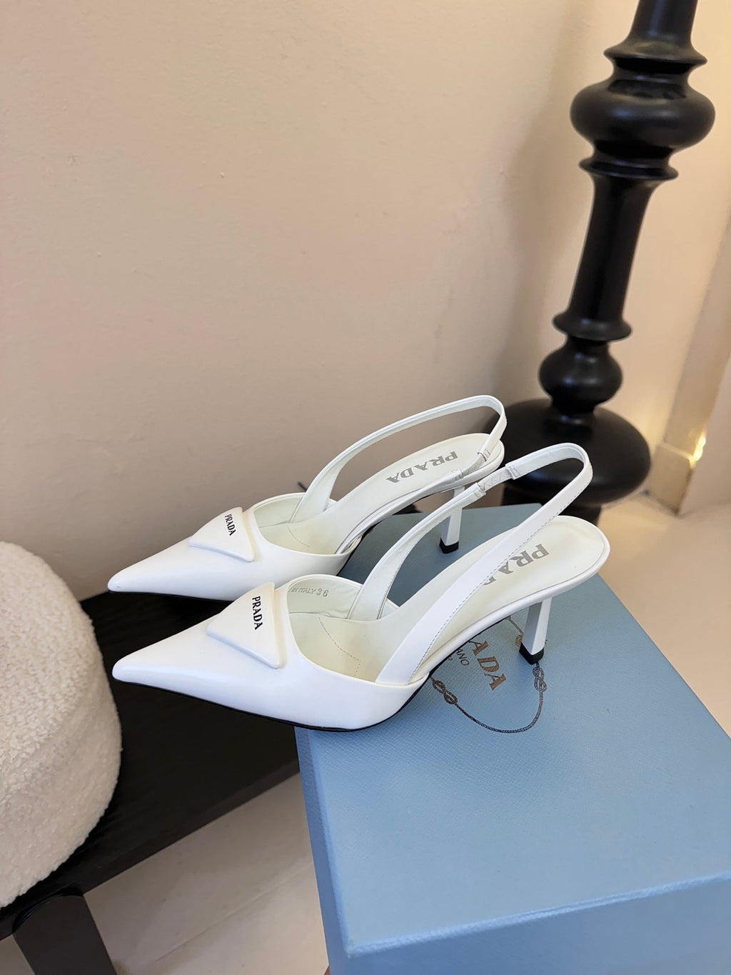 PRADA 26S POINTED TOE SLINGBACK HEELS 60MM IN WHITE CALFSKIN WITH LOGO