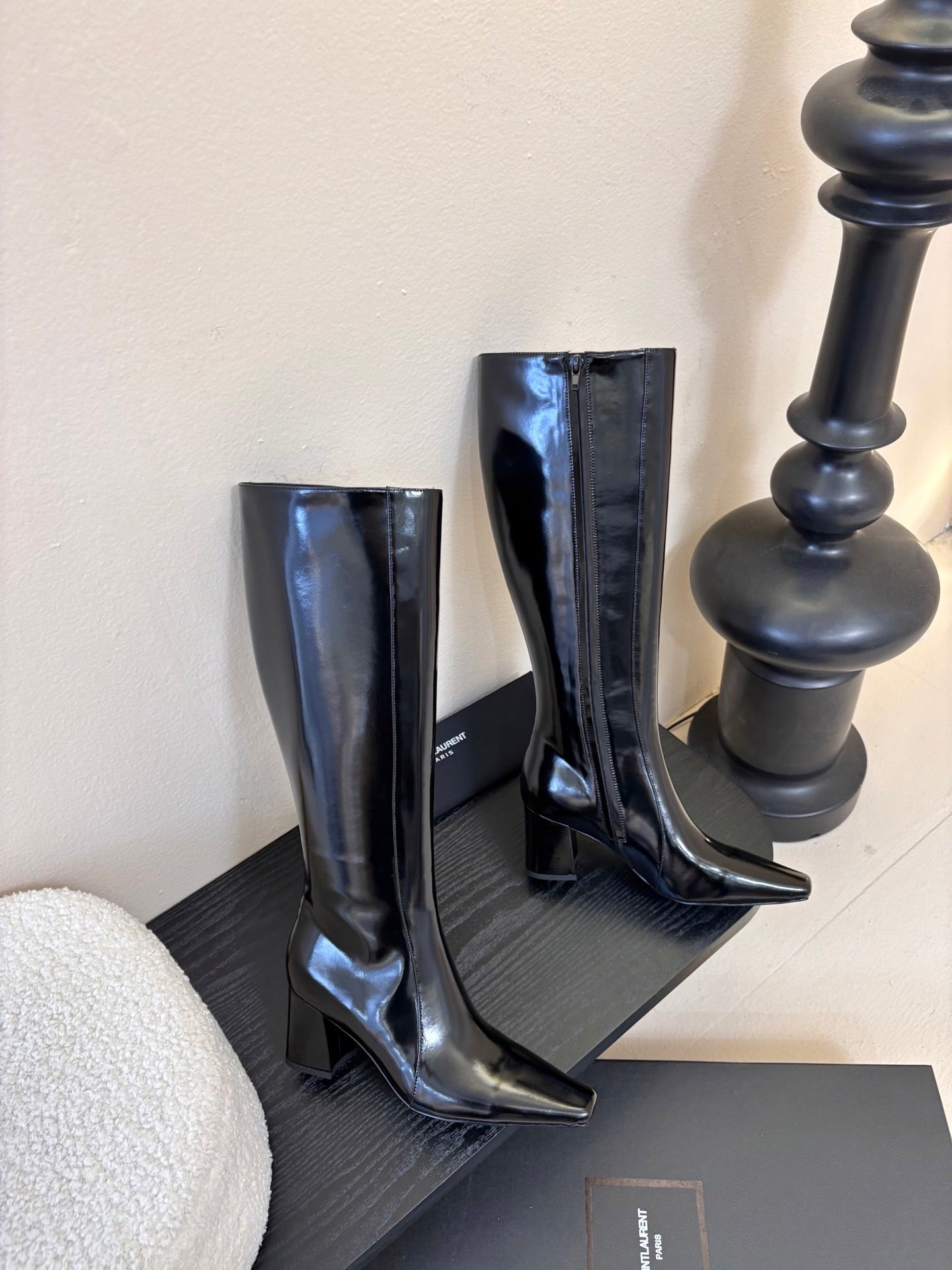YSL 26S KNEE-HIGH HEELED BOOTS IN BLACK SHINY CALFSKIN