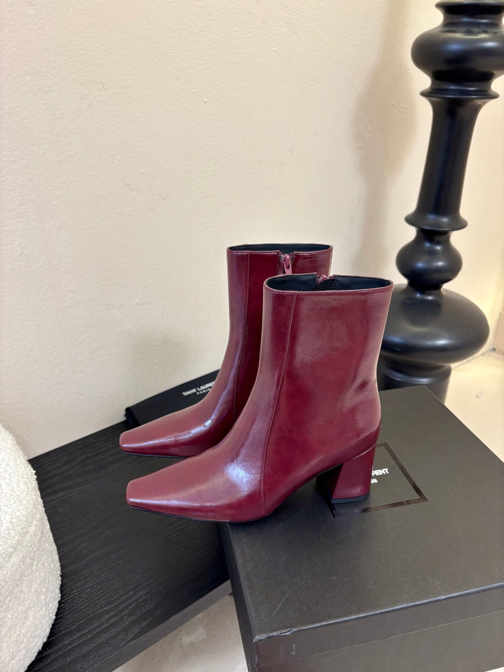 YSL 26S HEELED ANKLE BOOTS IN DARK RED SHINY CALFSKIN