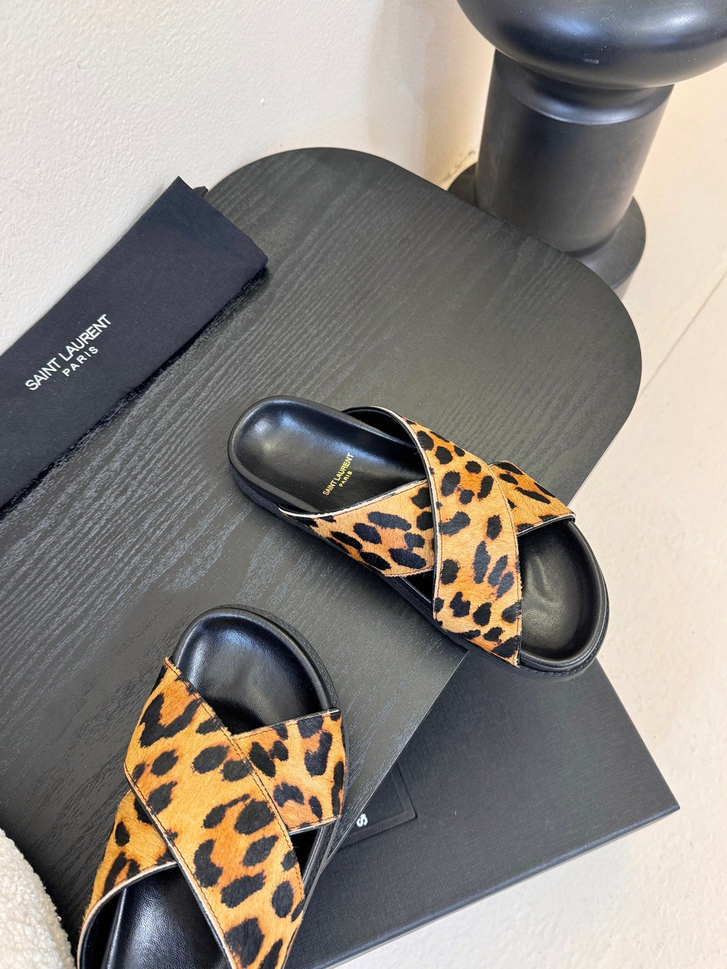 YSL 26S CROSS-STRAP SANDALS IN LEOPARD PRINT CALFSKIN HAIR STYLE 1