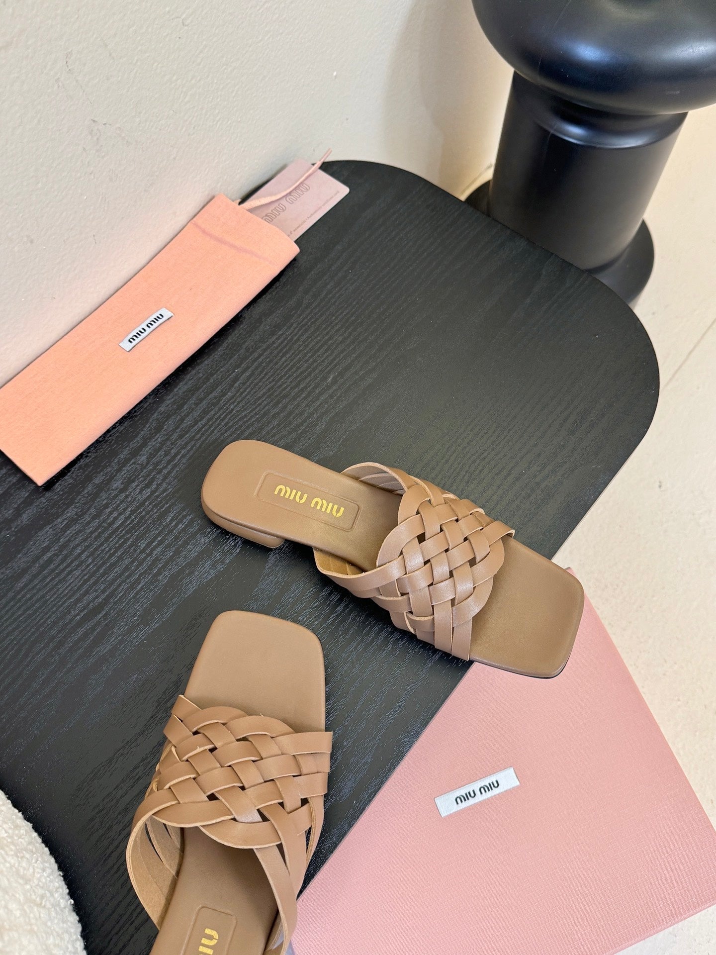 MIUMIU 26S IVETTE WOVEN SLIDE SANDALS IN BROWN CALFSKIN