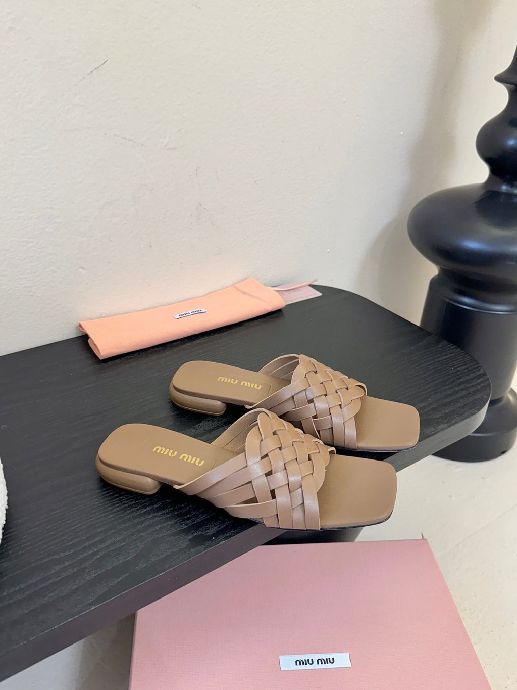 MIUMIU 26S IVETTE WOVEN SLIDE SANDALS IN BROWN CALFSKIN