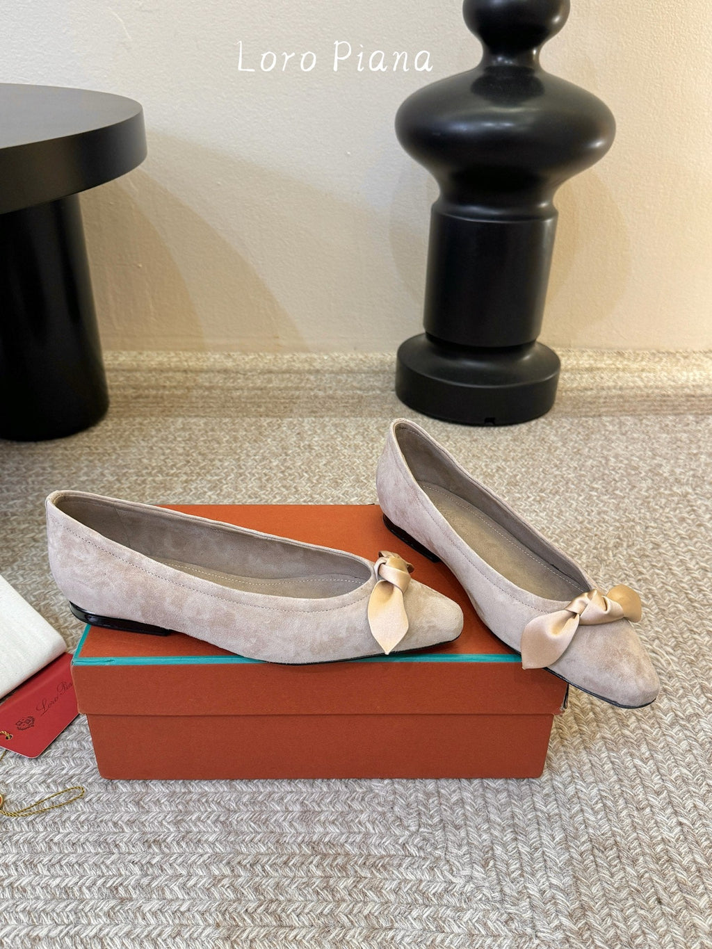 LP 26S BALLET FLATS IN NUDE PINK SUEDE WITH SATIN BOW