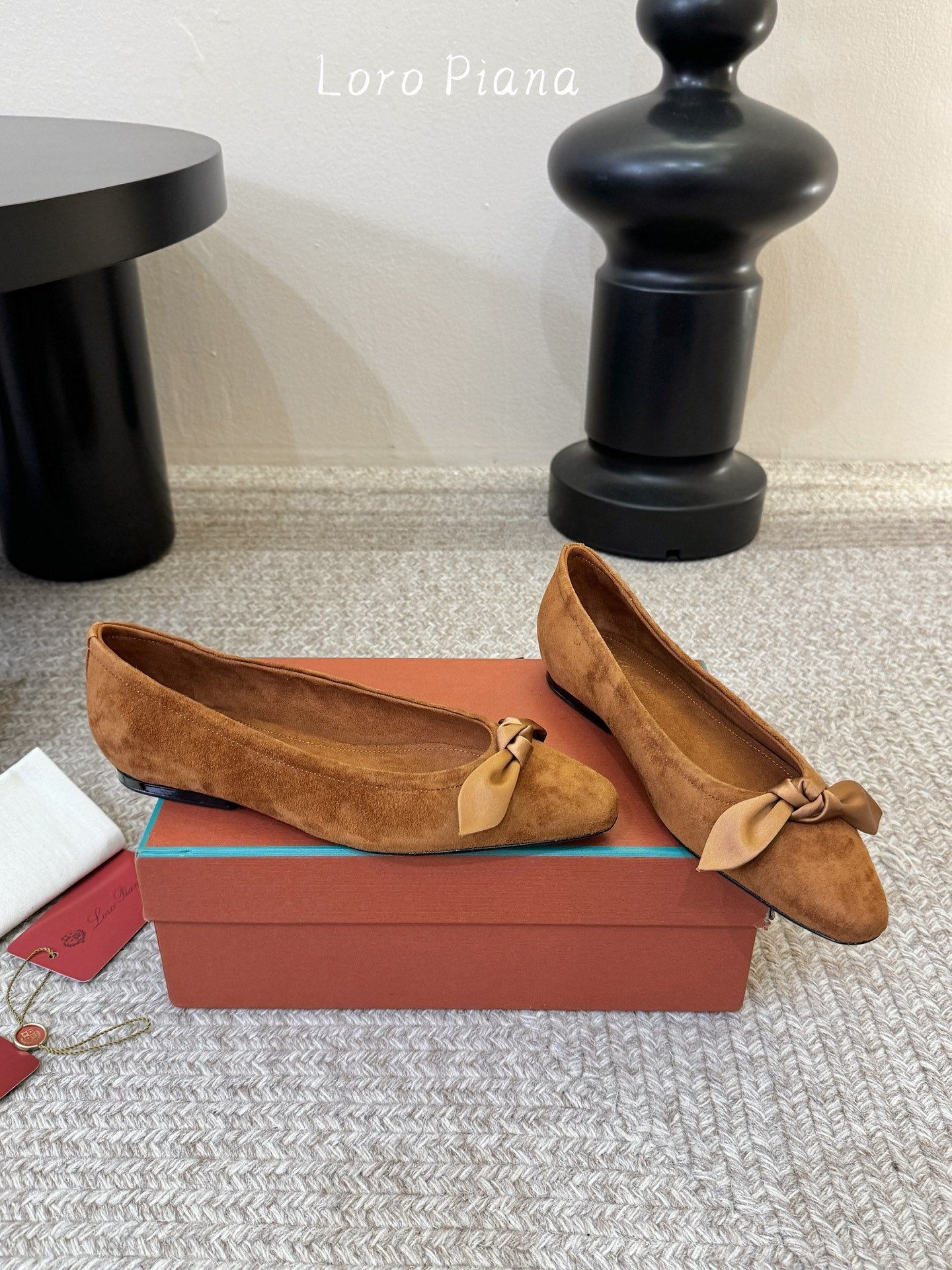 LP 26S BALLET FLATS IN CAMEL BROWN SUEDE WITH SATIN BOW