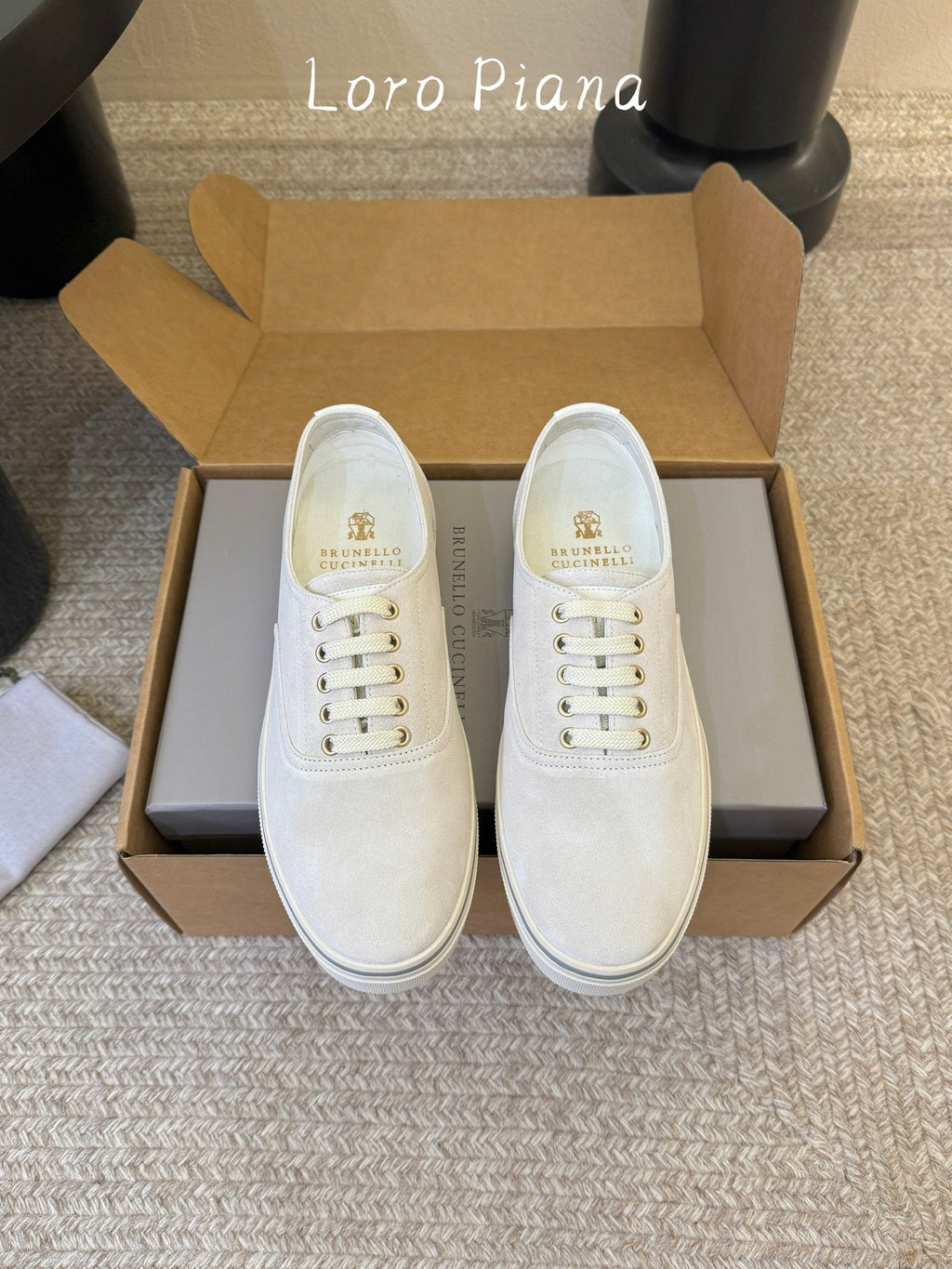 LP 26S LACE-UP SNEAKERS IN CREAM WHITE SUEDE