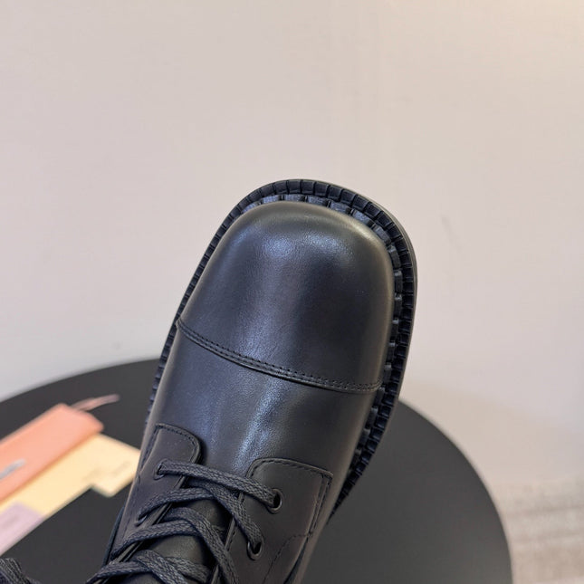 MIUMIU 26S LACE-UP ANKLE BOOTS IN BLACK CALFSKIN