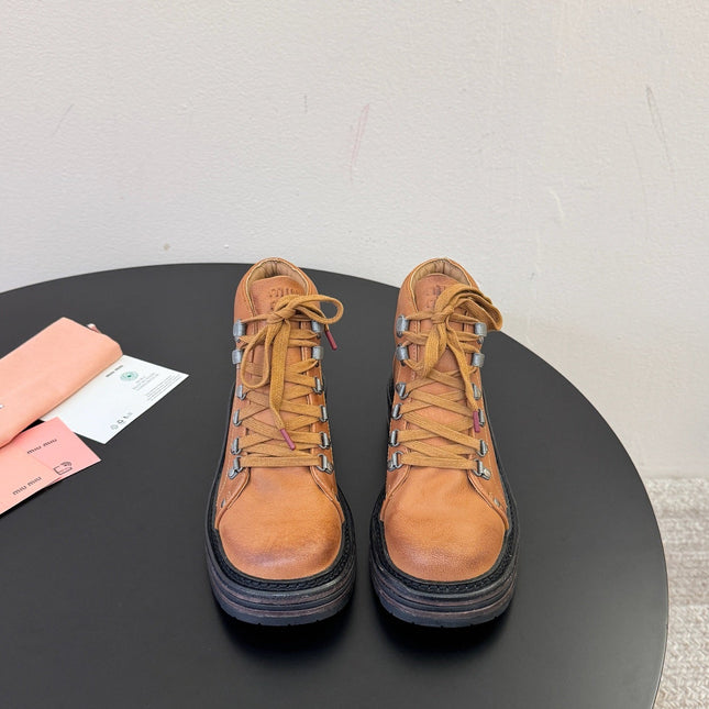 MIUMIU 26S ANKLE MOUNTAIN BOOTS IN CAMEL BROWN CALFSKIN