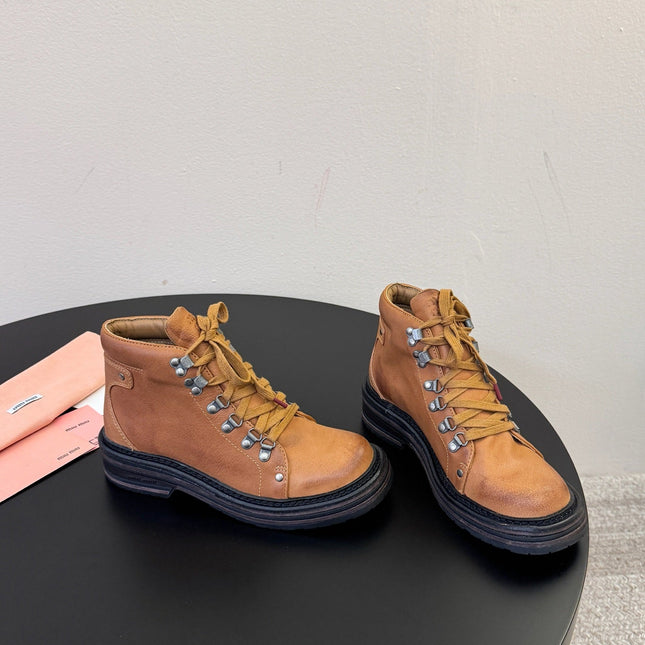 MIUMIU 26S ANKLE MOUNTAIN BOOTS IN CAMEL BROWN CALFSKIN
