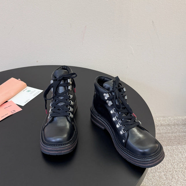 MIUMIU 26S ANKLE MOUNTAIN BOOTS IN BLACK CALFSKIN