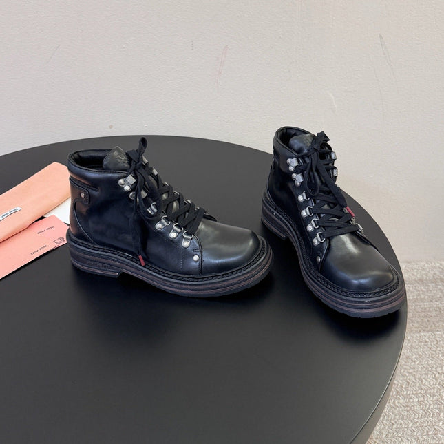 MIUMIU 26S ANKLE MOUNTAIN BOOTS IN BLACK CALFSKIN