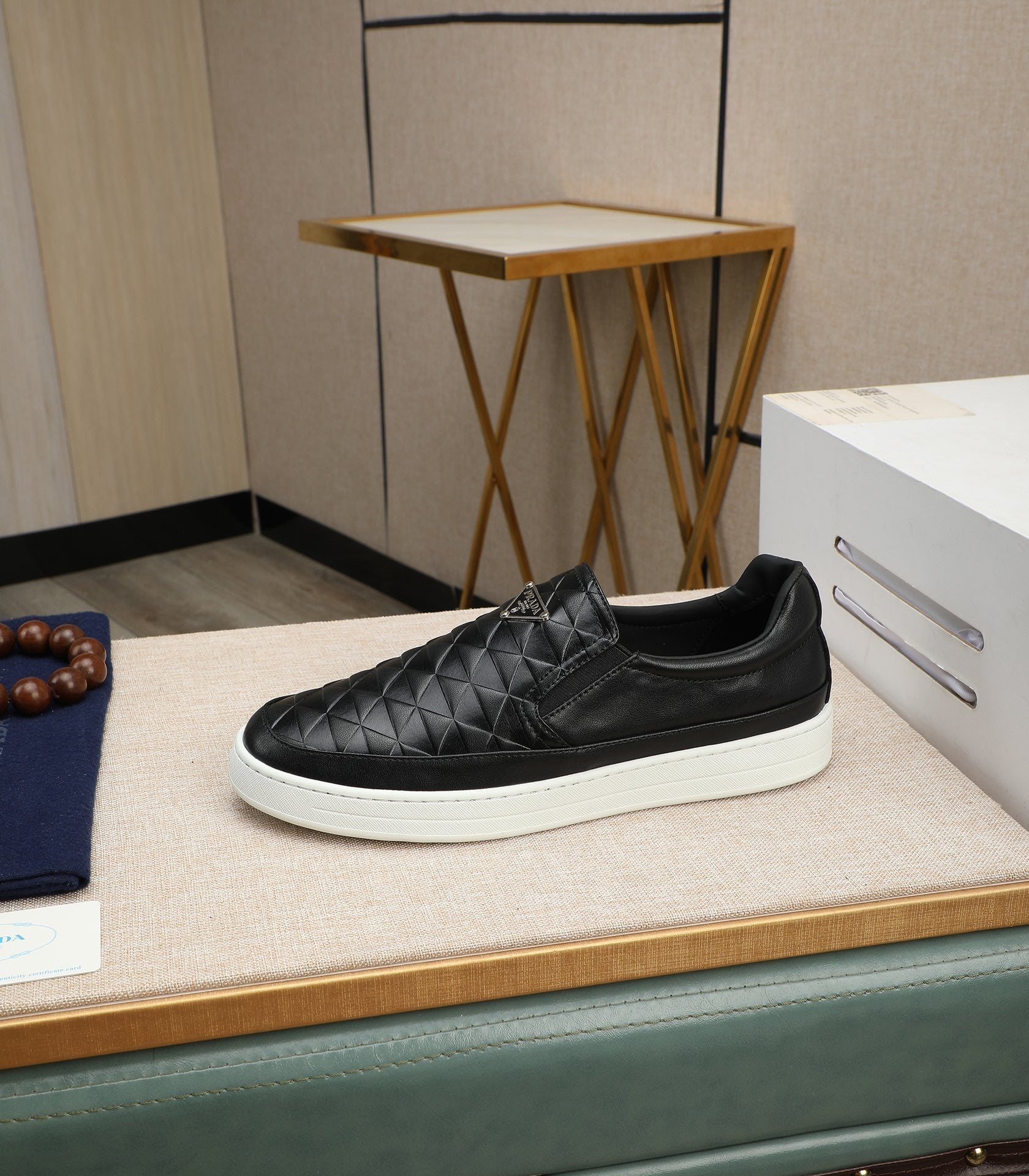 PRA LOAFER IN BLACK EMBOSSED CALFSKIN