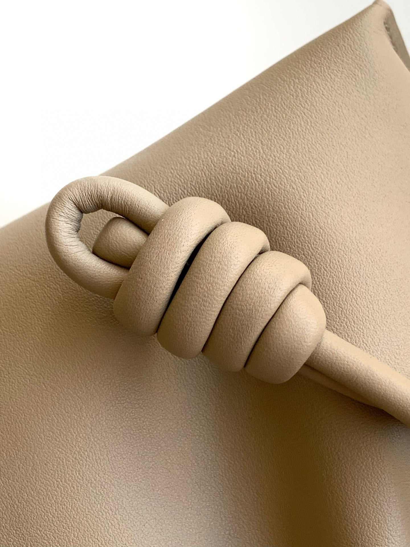 LOEWE FLAMENCO CLUTCH BAG 23 IN BEIGE CALFSKIN