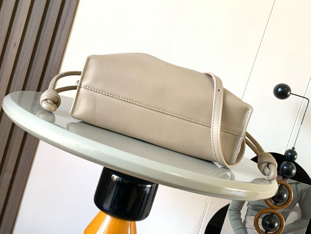 LOEWE FLAMENCO CLUTCH BAG 23 IN BEIGE CALFSKIN