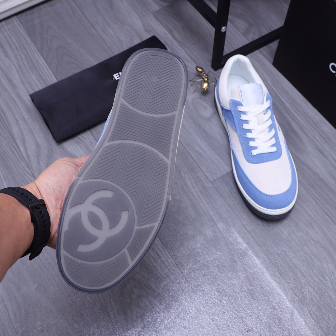CC BLUE WHITE SUEDE LOW TOP SNEAKERS