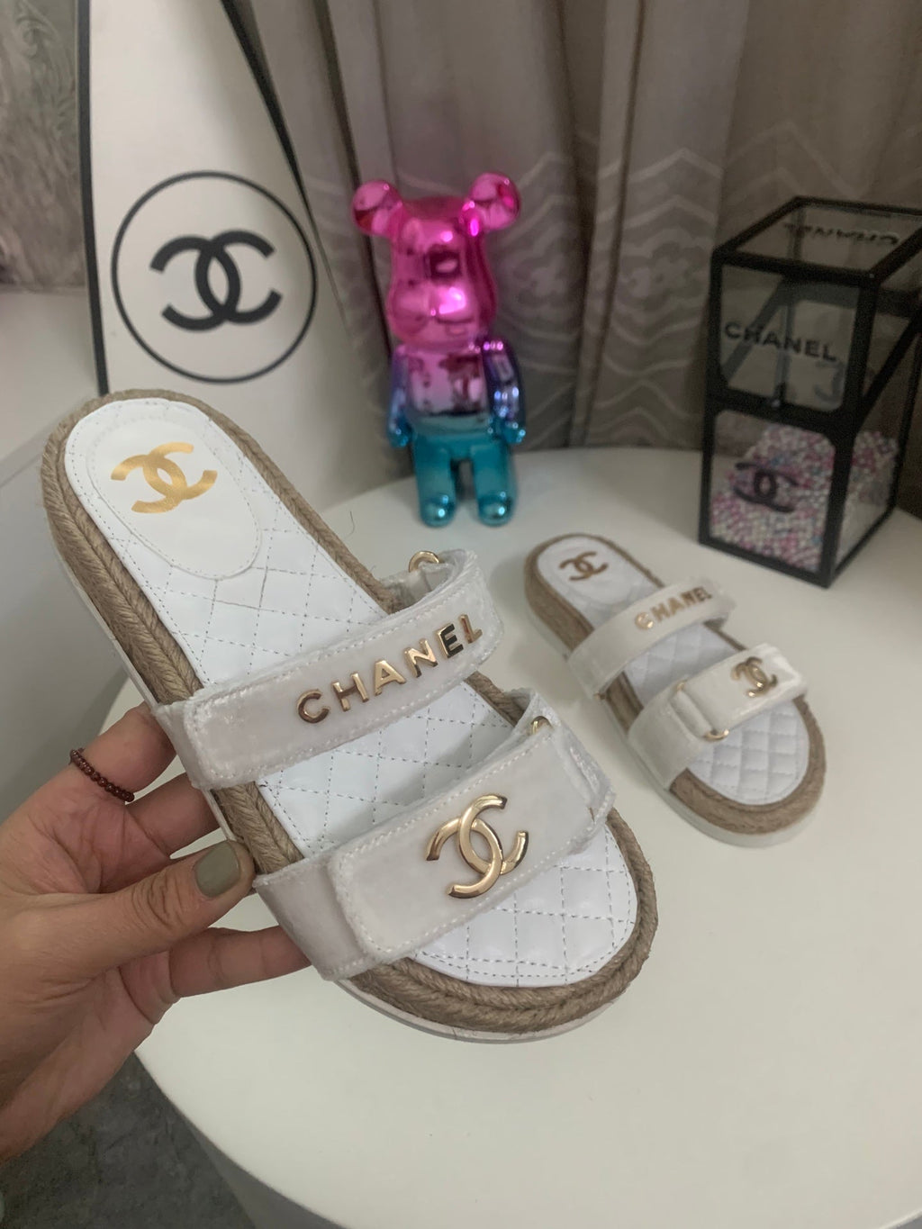 CHANEL 26S SLIDE SANDALS IN WHITE VELVET AND CALFSKIN WITH ROPE SOLE GOLD HARDWARE