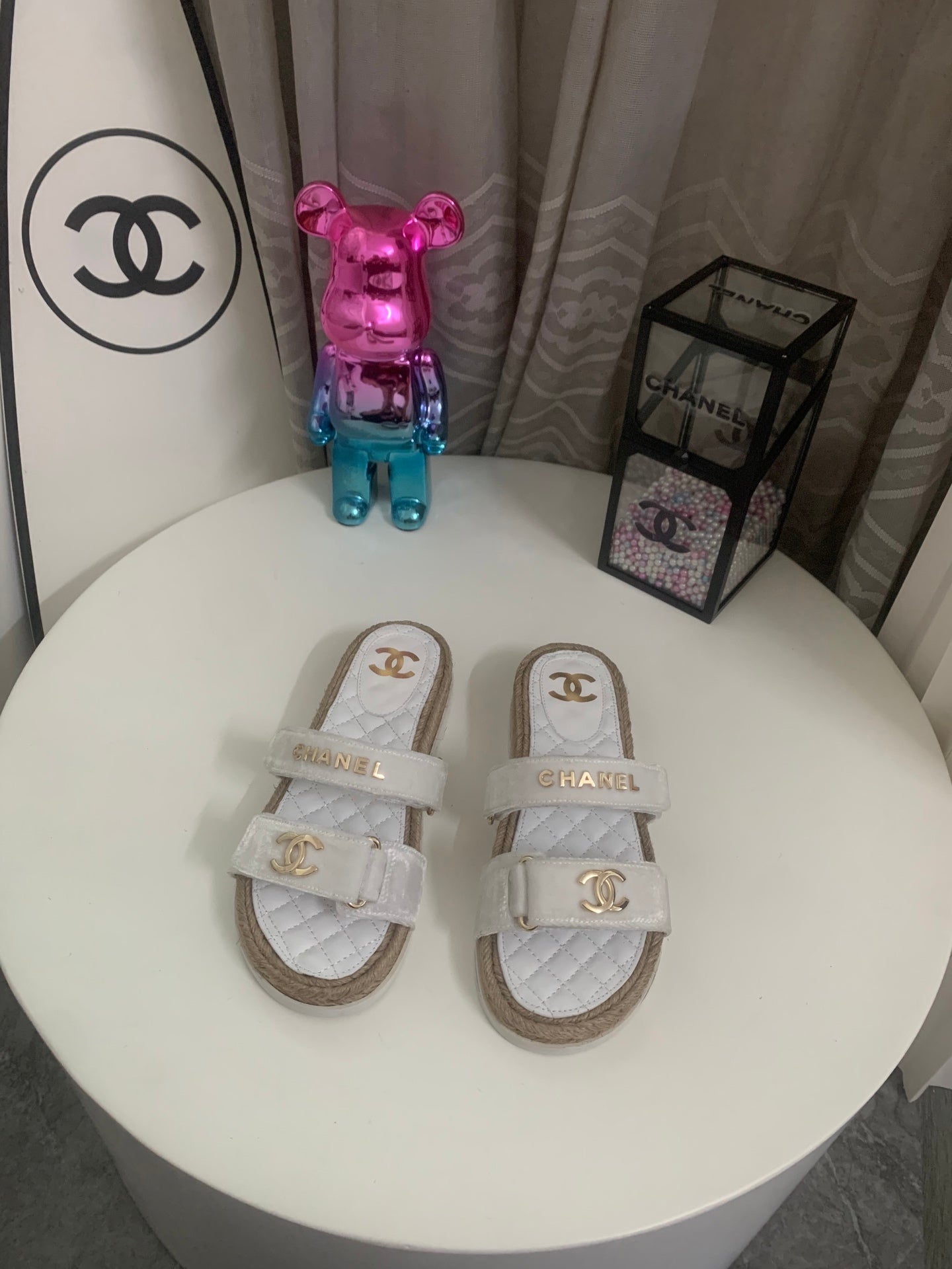 CHANEL 26S SLIDE SANDALS IN WHITE VELVET AND CALFSKIN WITH ROPE SOLE GOLD HARDWARE