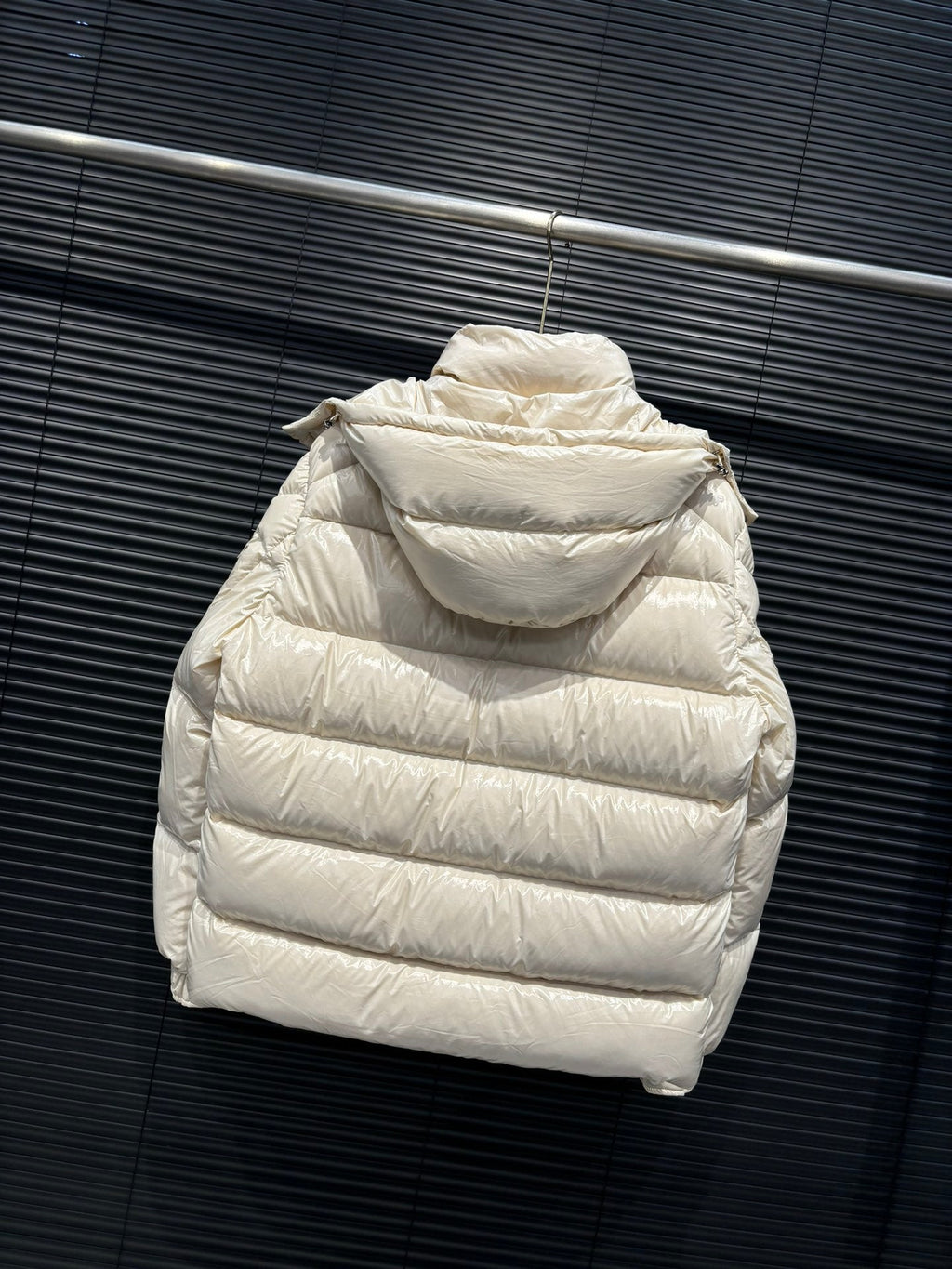 MONCLER 25S DOWN JACKET 379