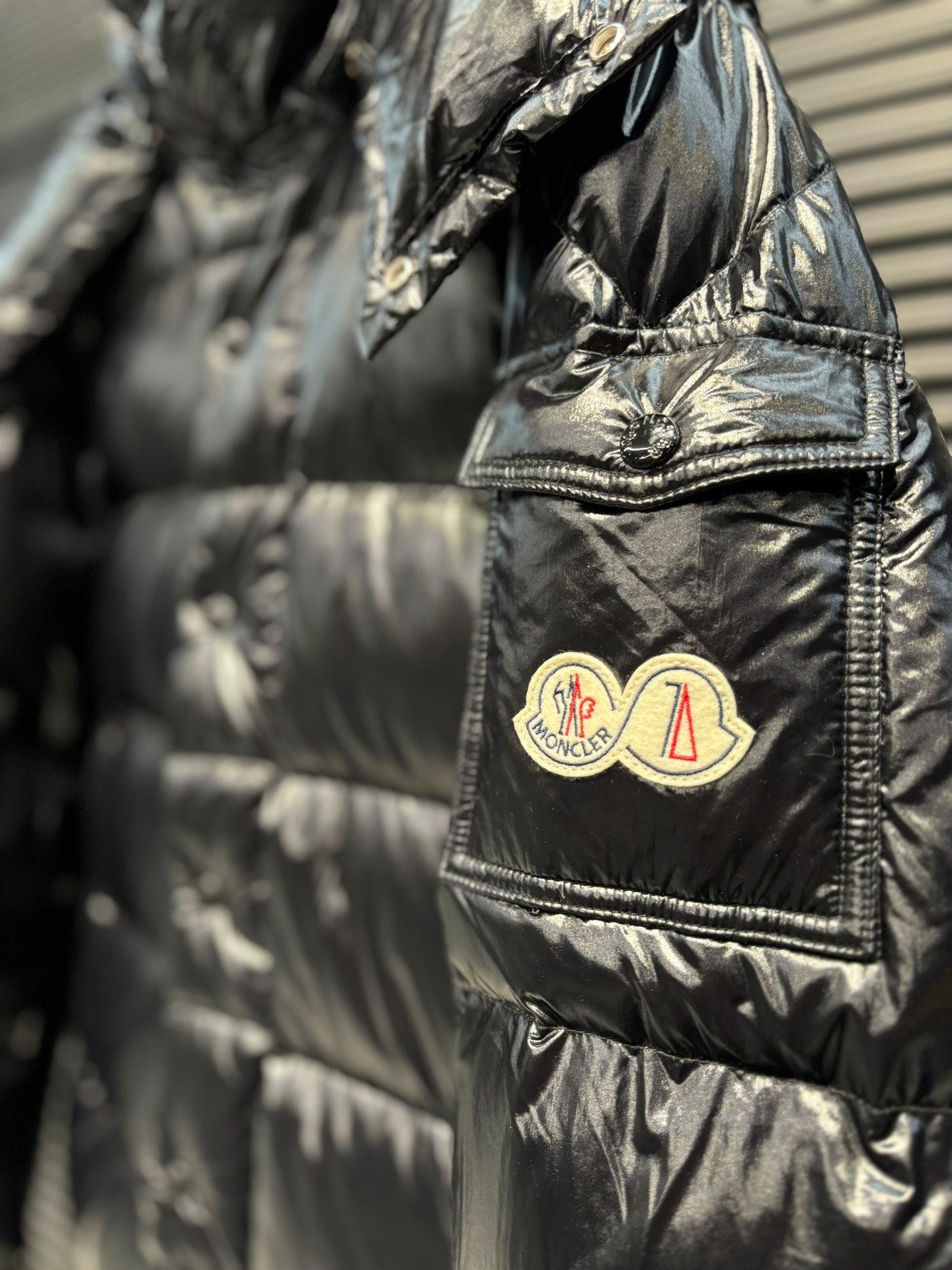 MONCLER 25S DOWN JACKET 377