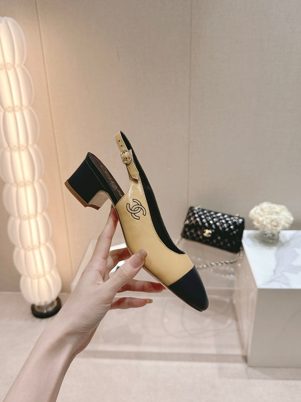 SLINGBACKS PEANUT BROWN MIX BLACK SHEEPSKIN