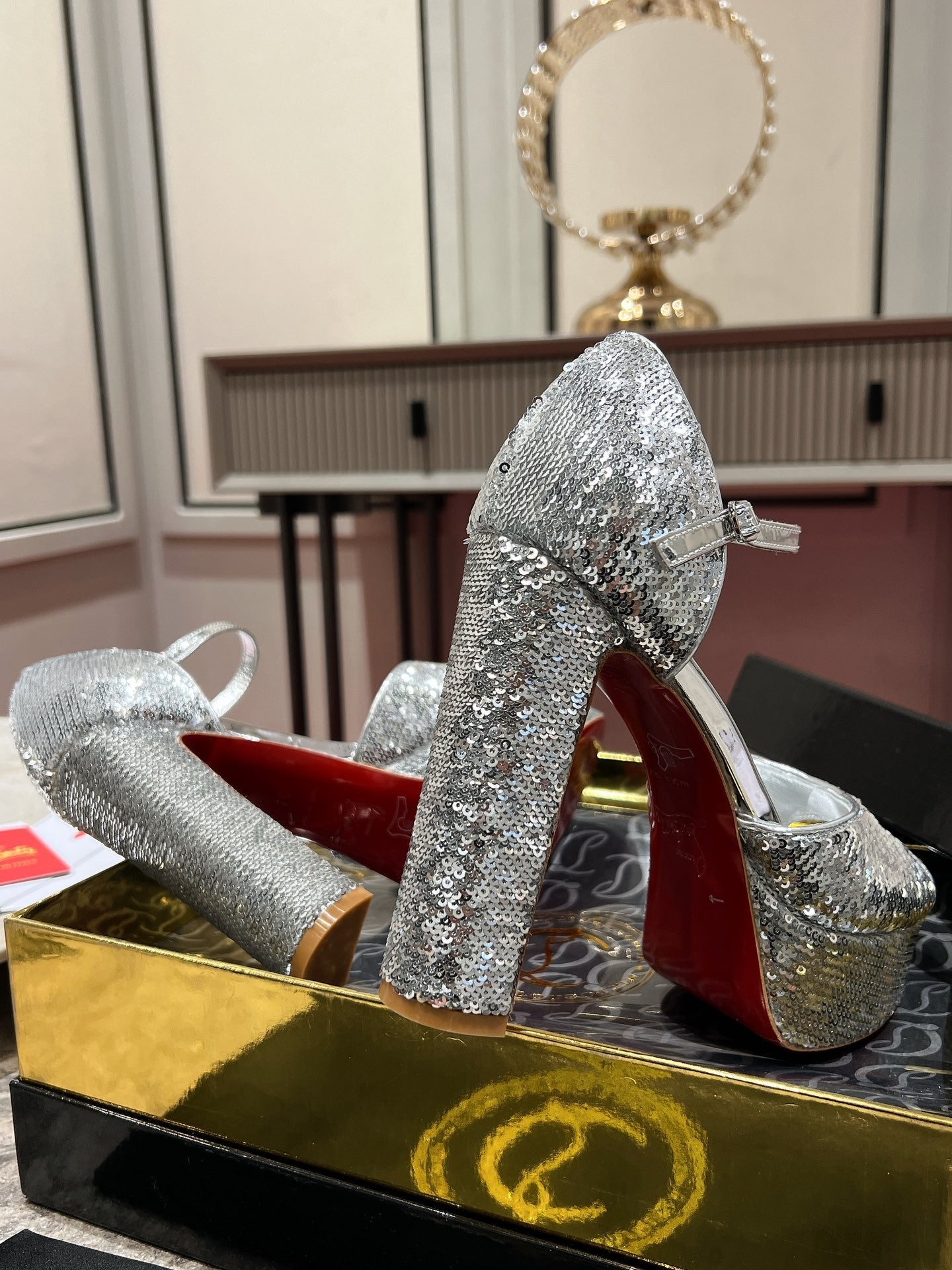 GLITTER SANDALOO PLATFORM SANDALS 130MM IN SILVER-TONE CALFSKIN