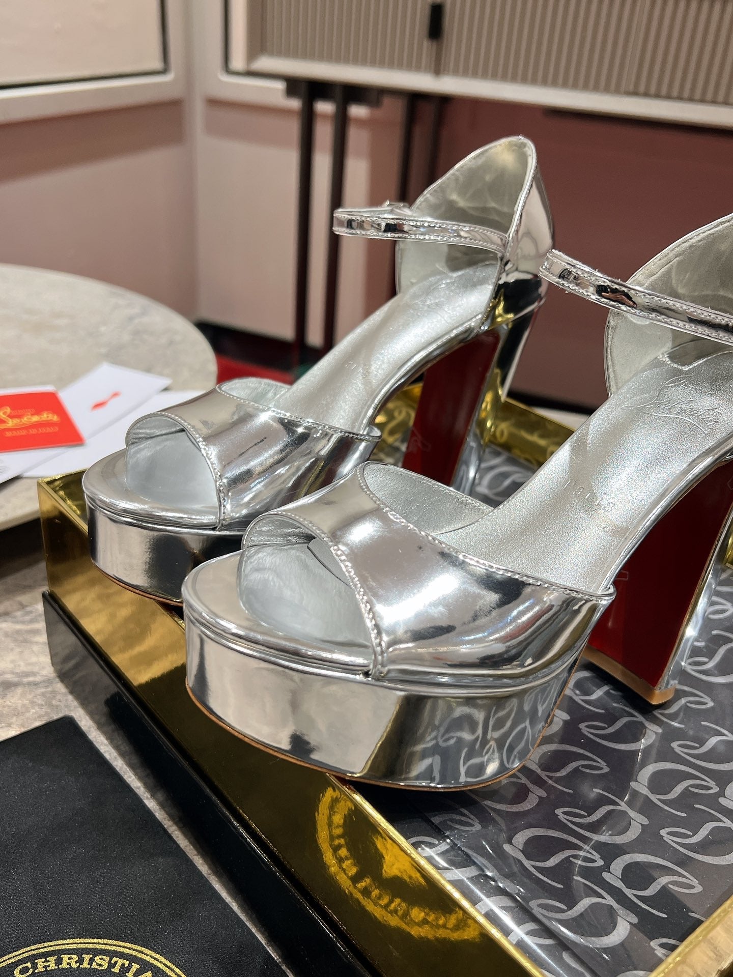 SANDALOO PLATFORM SANDALS 130MM IN SILVER-TONE METALLIC LEATHER