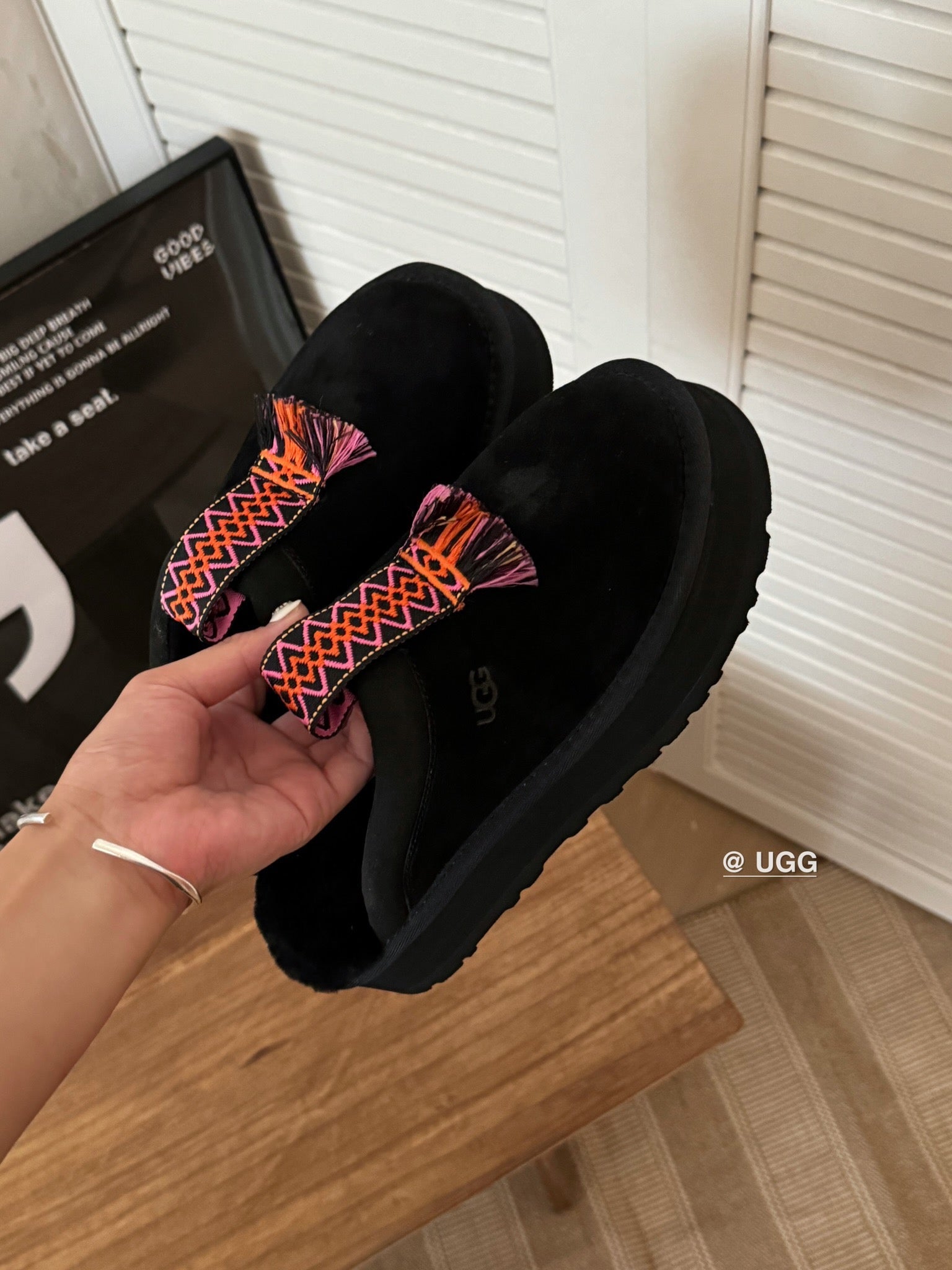 TAZZLE SLIPPER IN BLACK SUEDE