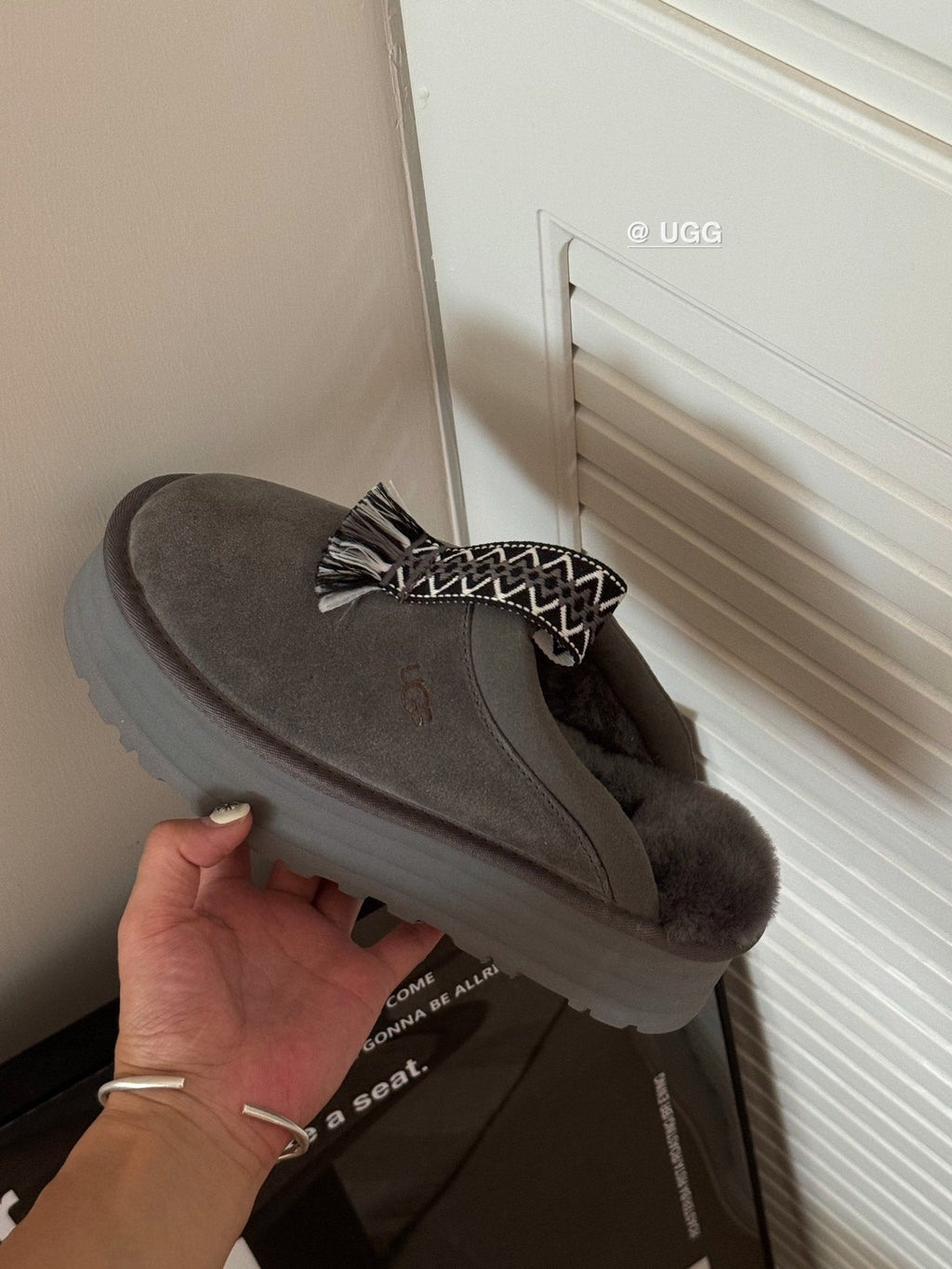 TAZZLE SLIPPER IN GRAPHITE GRAY SUEDE