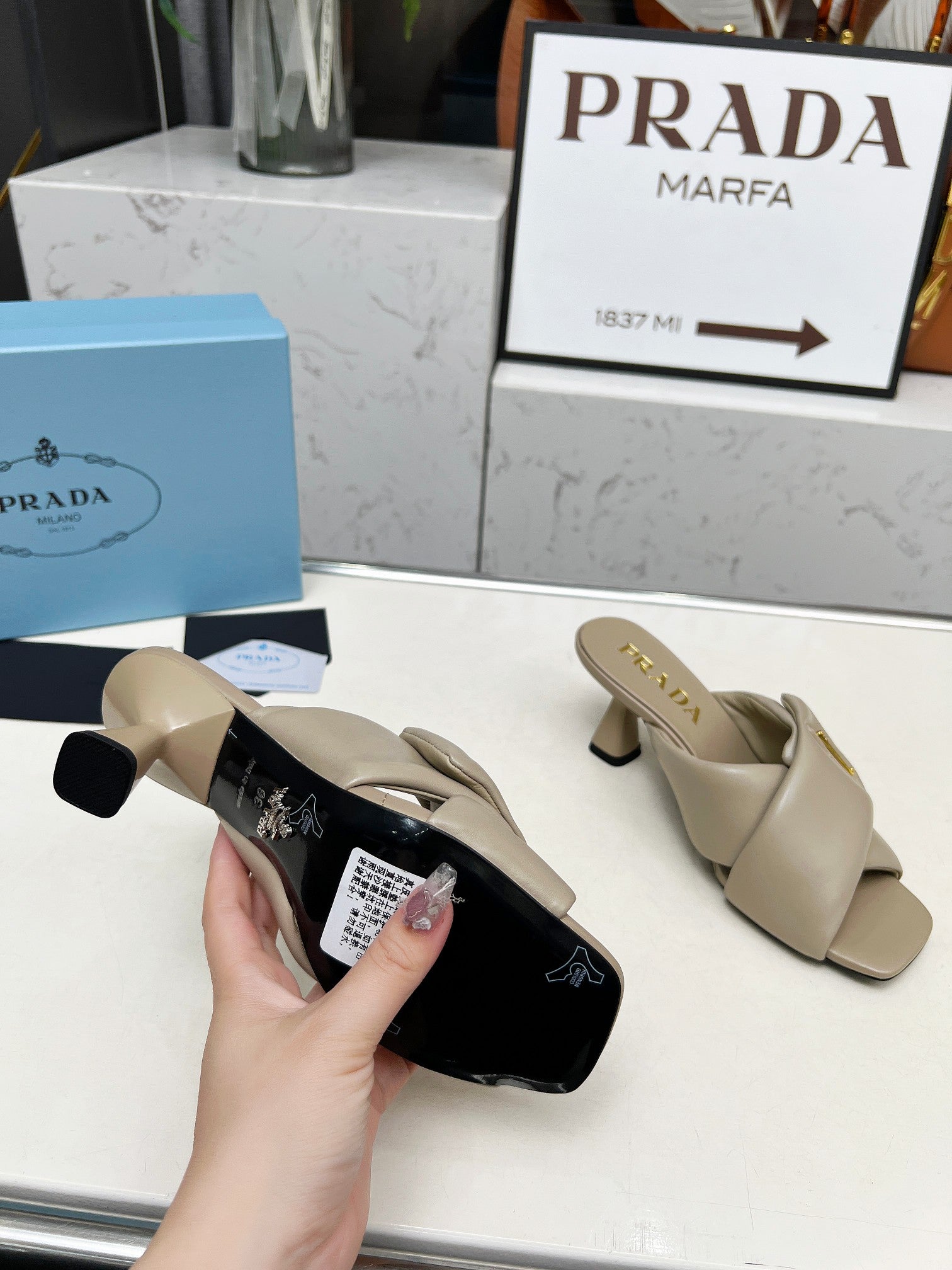 PRA CROSS MULE HEELS IN BEIGE CALFSKIN WITH PADDED STRAPS