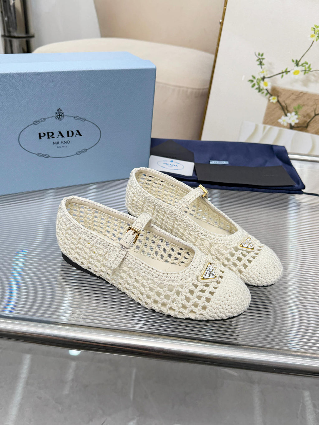 PRADA 26S MARY JANE FLATS IN CREAM WHITE WOVEN RAFFIA WITH TRIANGLE LOGO
