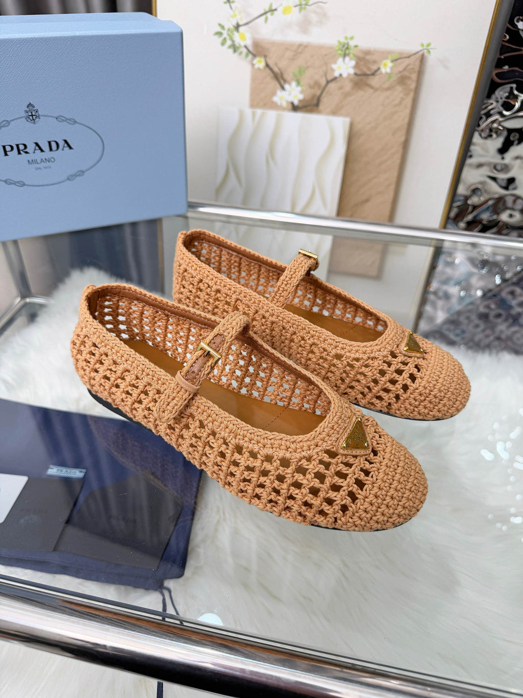 PRADA 26S MARY JANE FLATS IN BROWN WOVEN RAFFIA WITH TRIANGLE LOGO